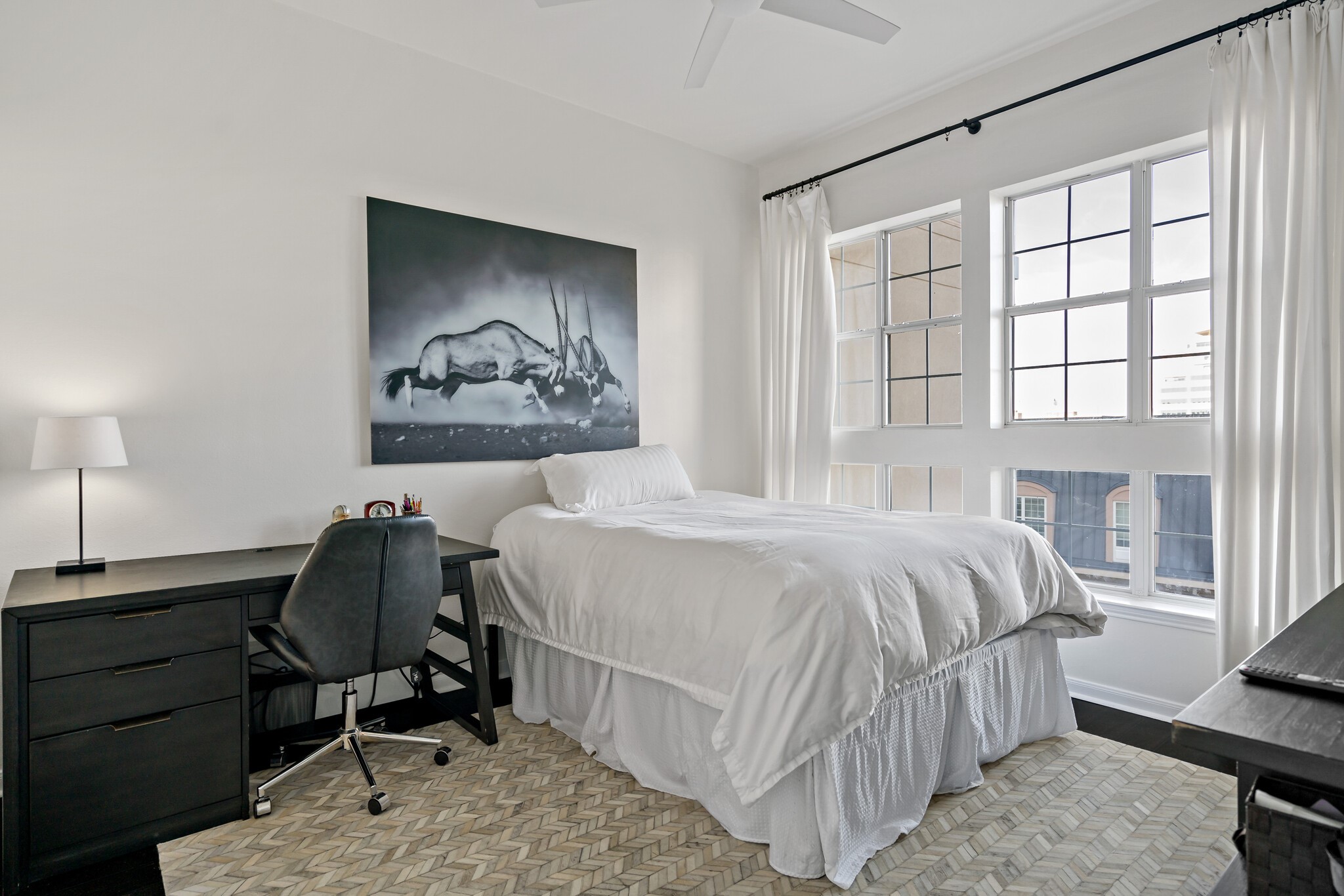 3225 Turtle Creek Boulevard 842