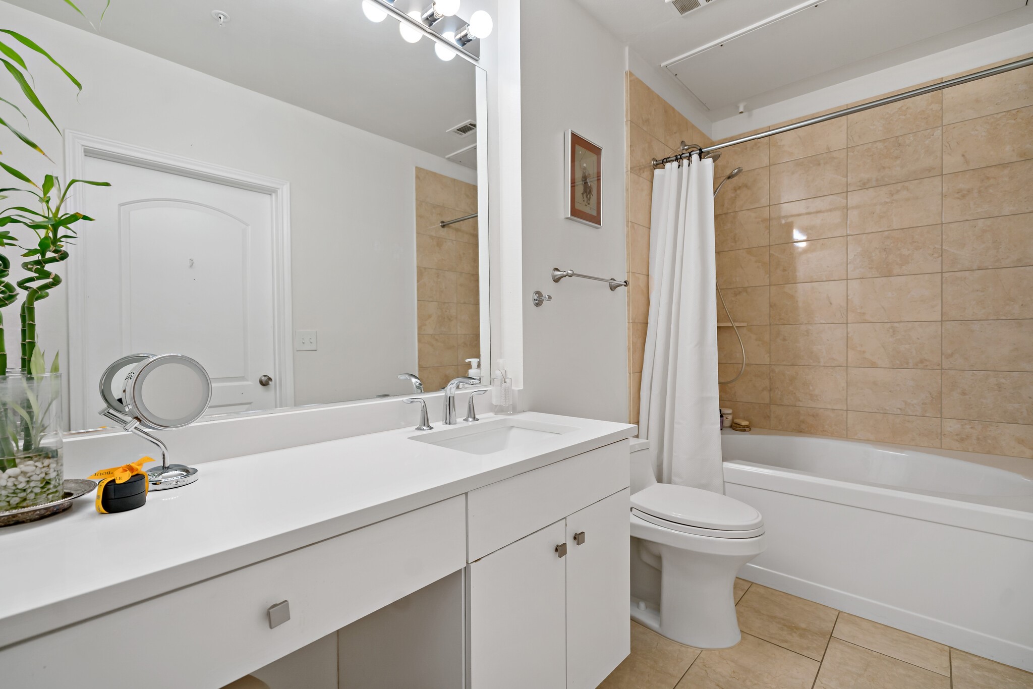 3225 Turtle Creek Boulevard 842