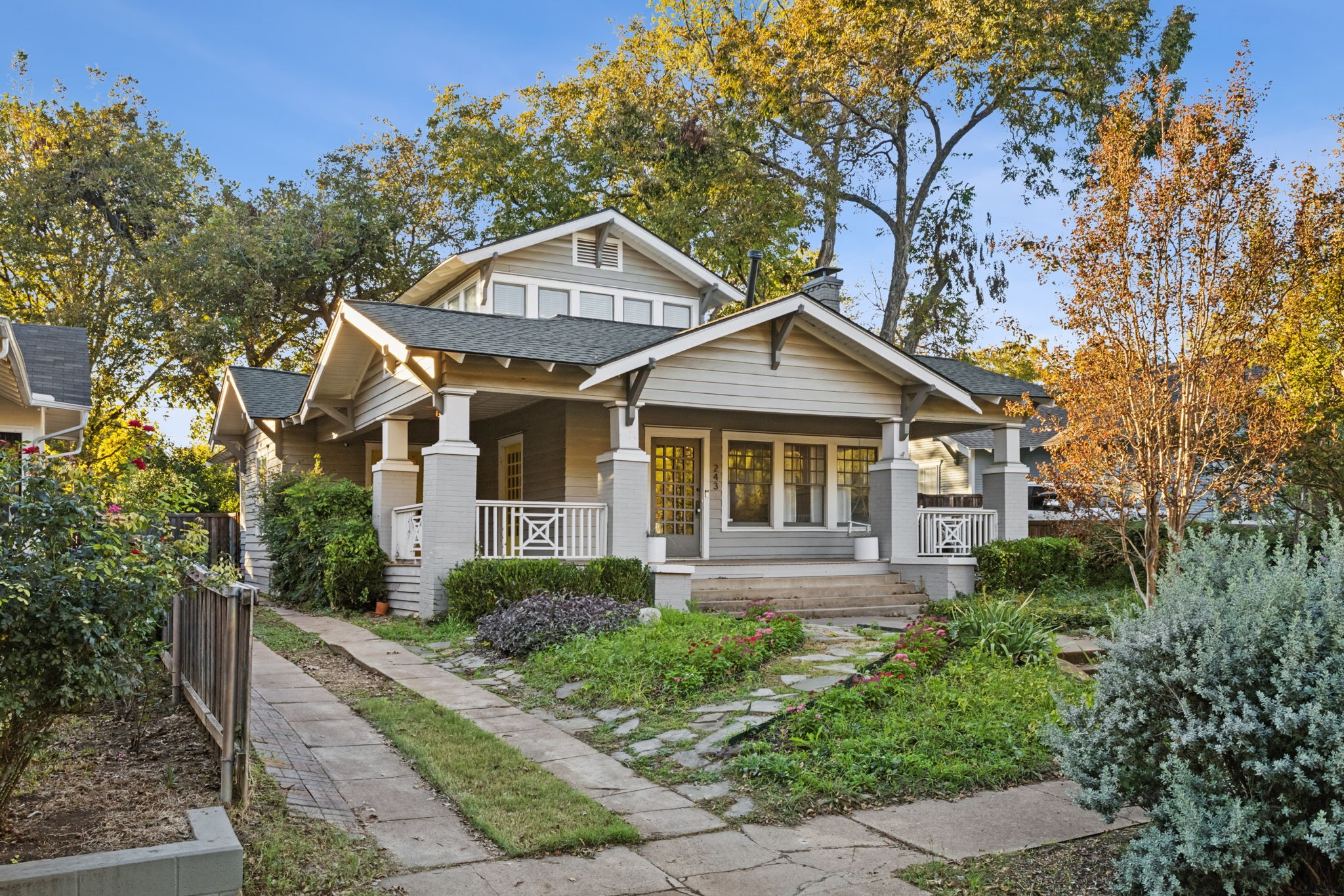 243 N Waverly Drive