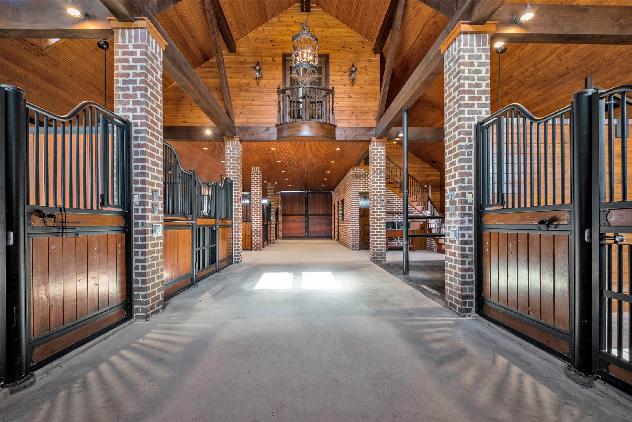 165 Yankee Creek Road