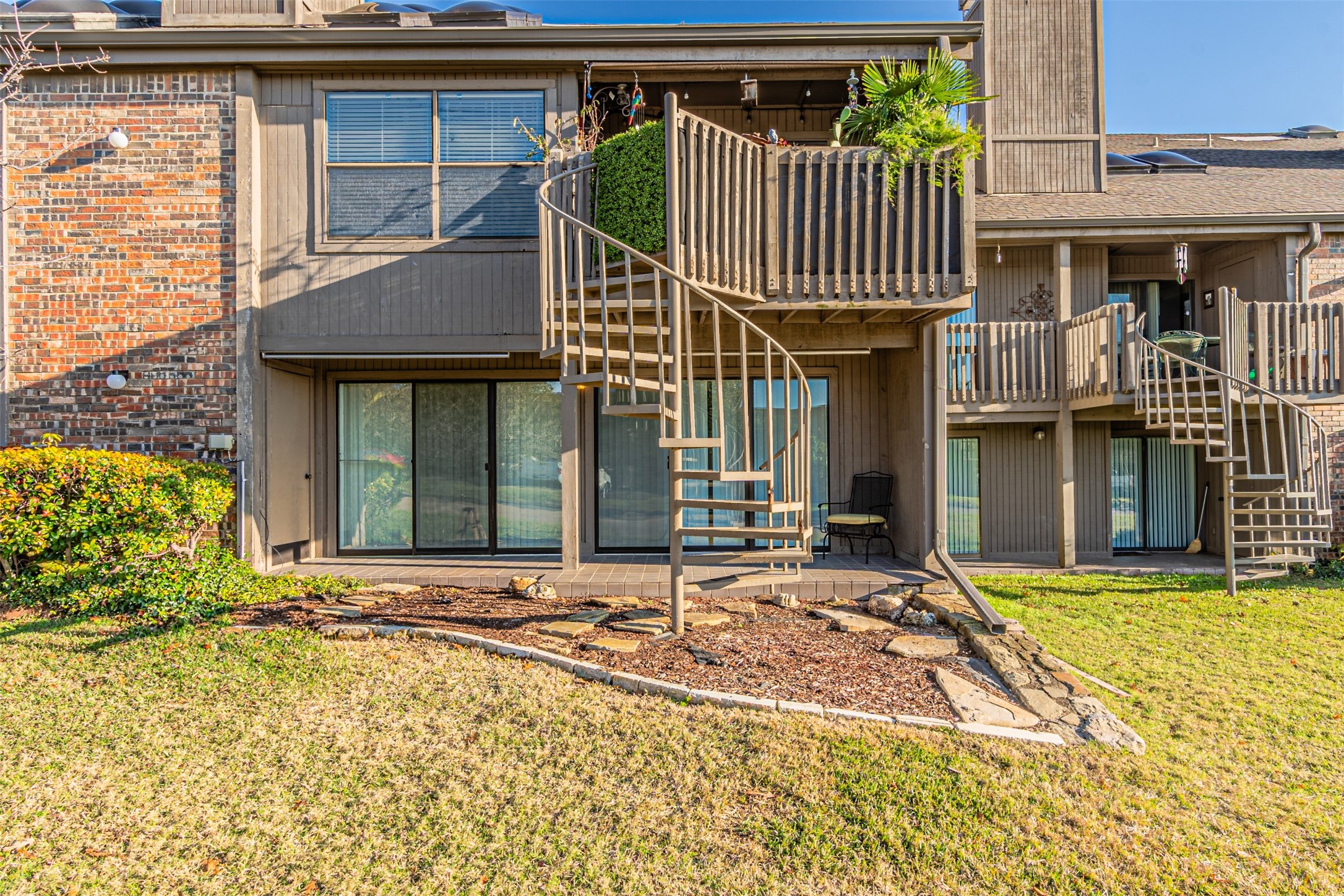 1103 Signal Ridge Place
