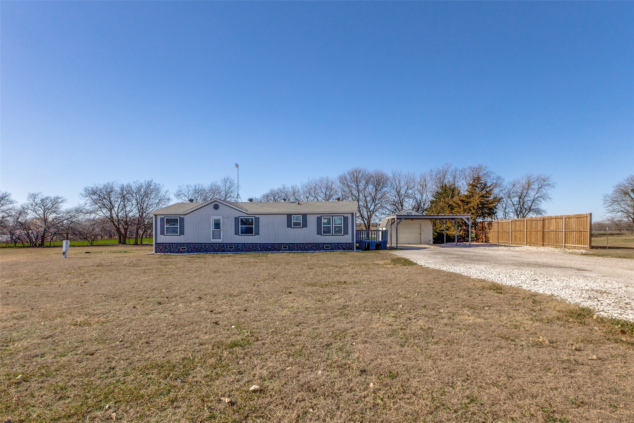 11090 Private Road 4914