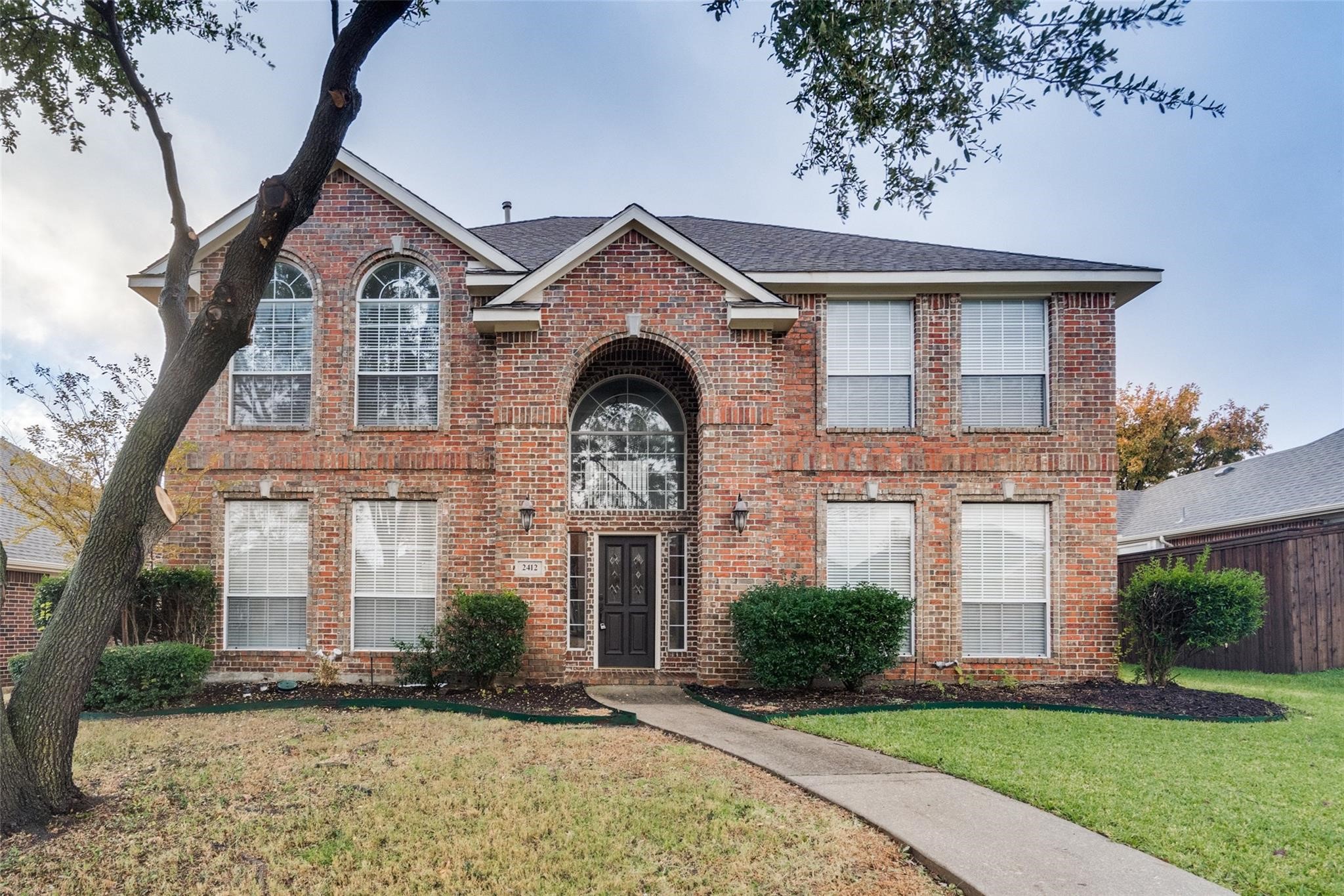 2412 Frosted Green Lane