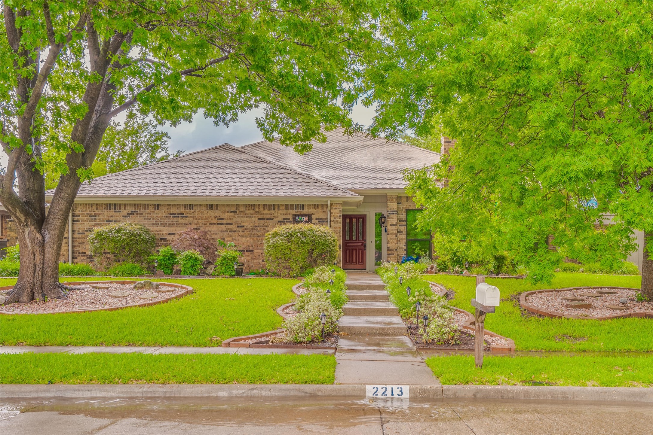 2213 Cliffside Drive