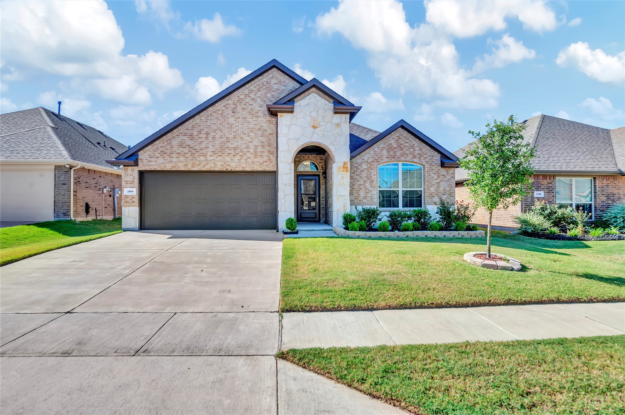 760 Jamestown Lane