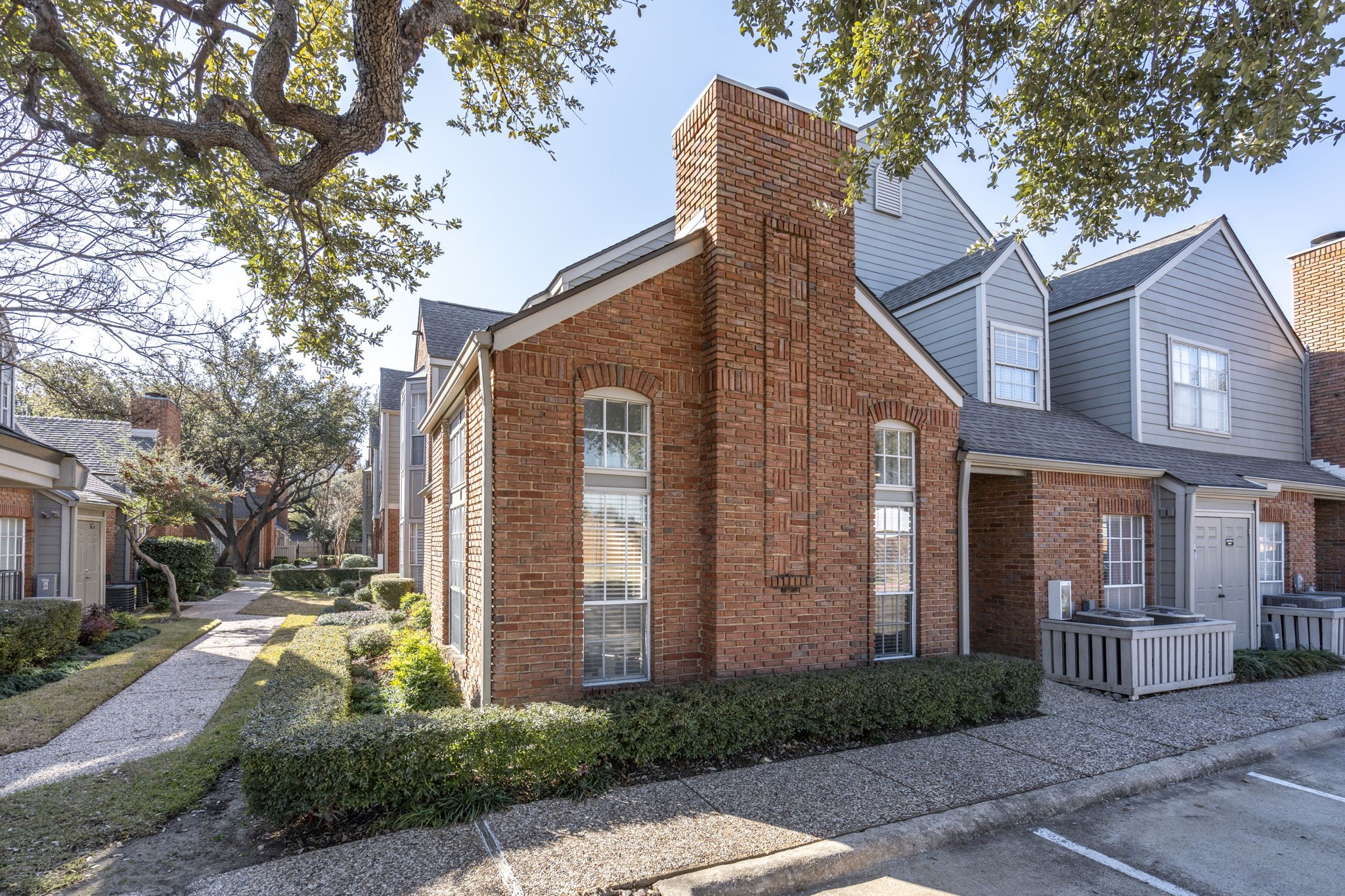 12680 Hillcrest Road 4111