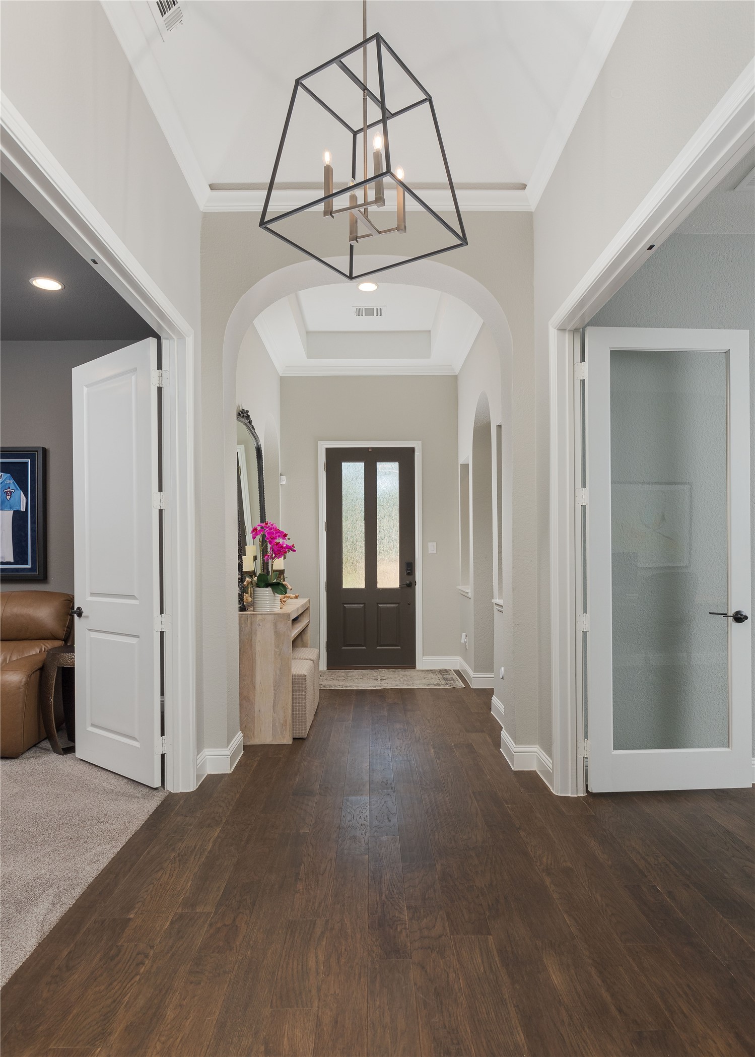 2711 Meadowbrook Boulevard
