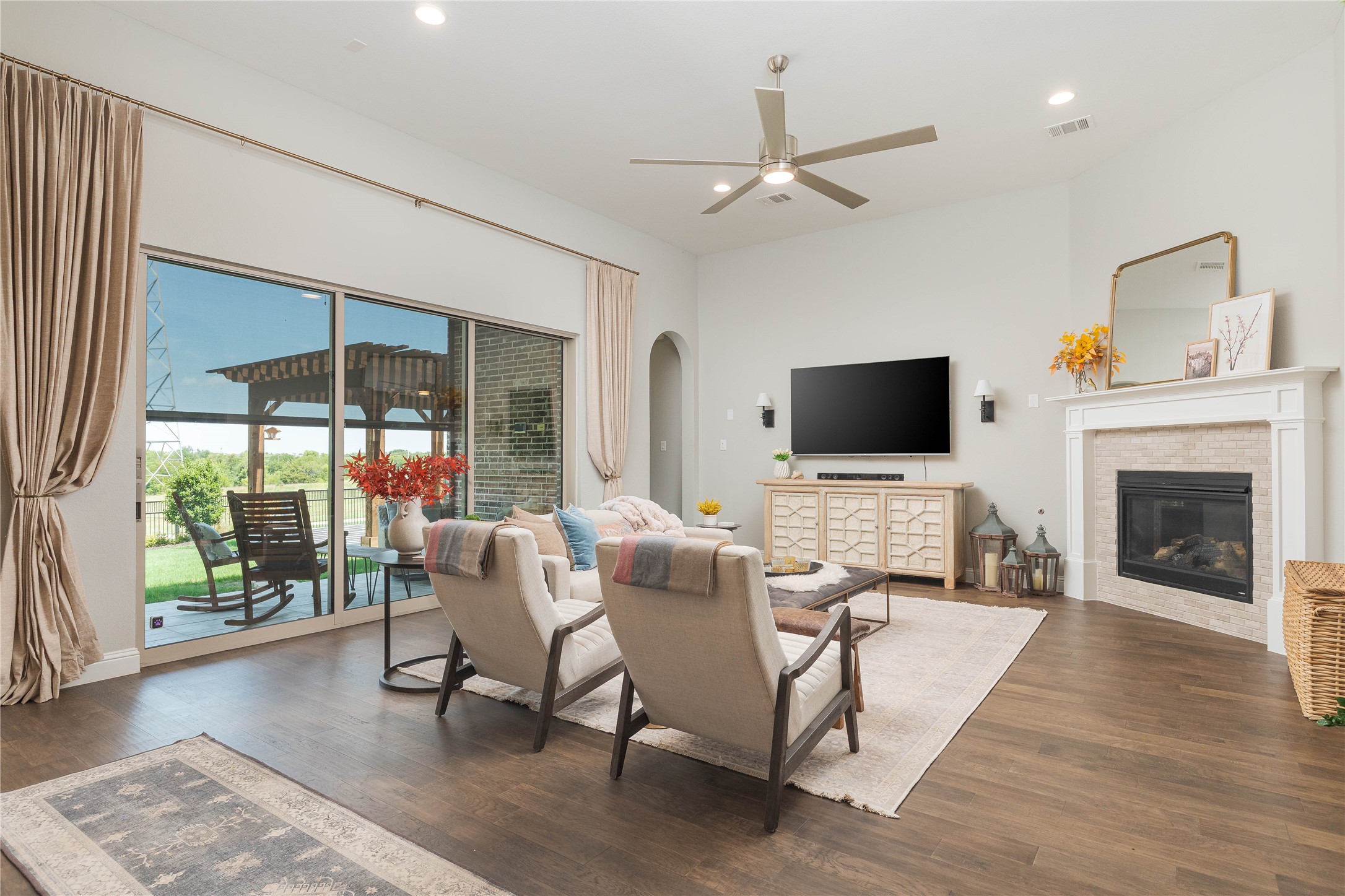 2711 Meadowbrook Boulevard