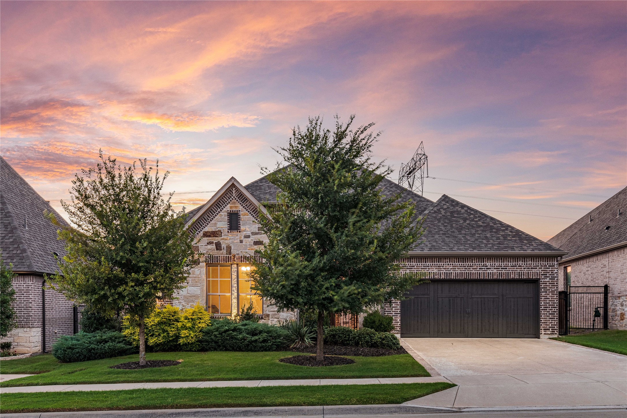 2711 Meadowbrook Boulevard