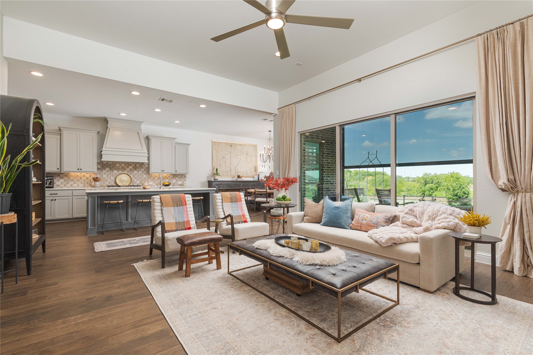 2711 Meadowbrook Boulevard