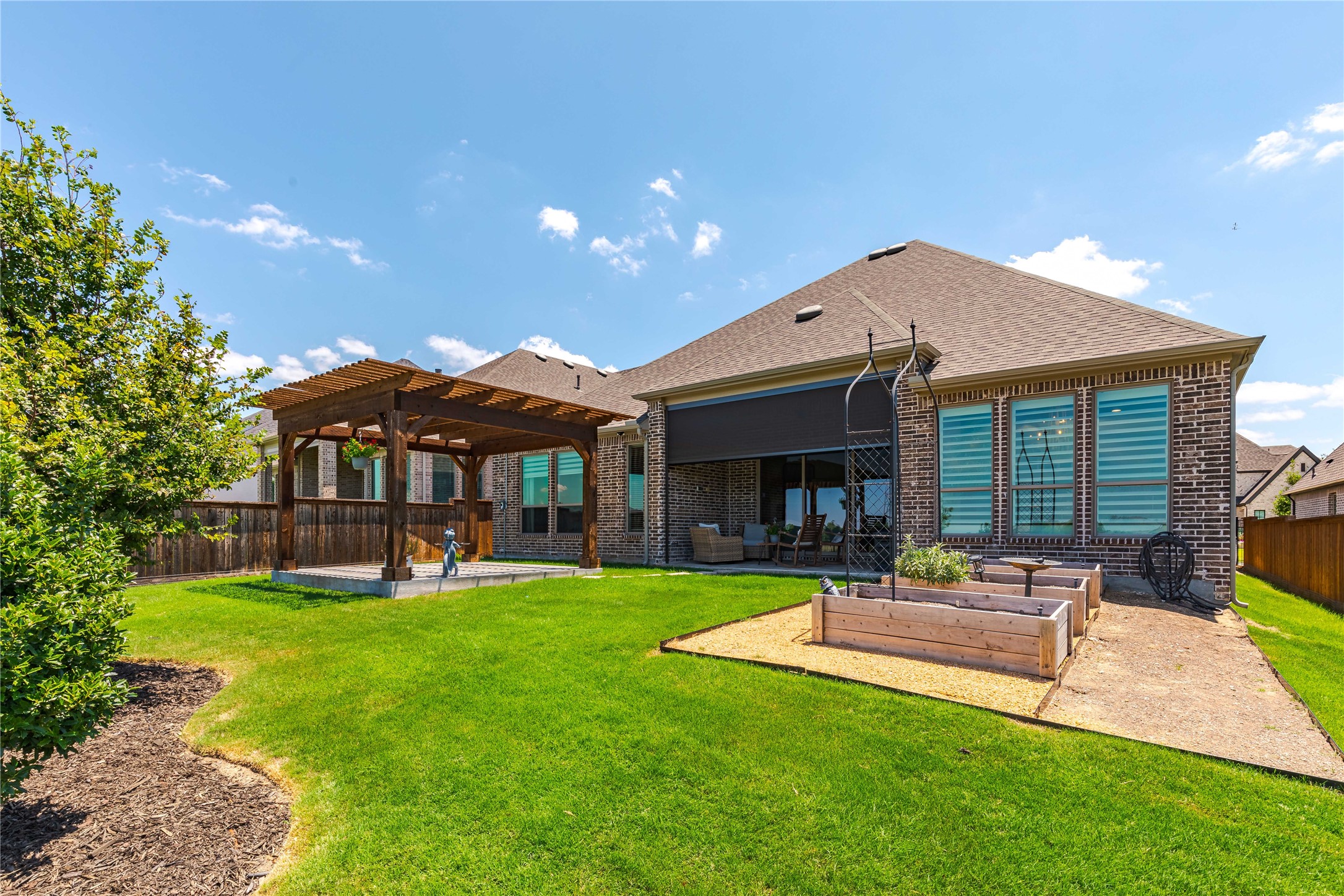 2711 Meadowbrook Boulevard