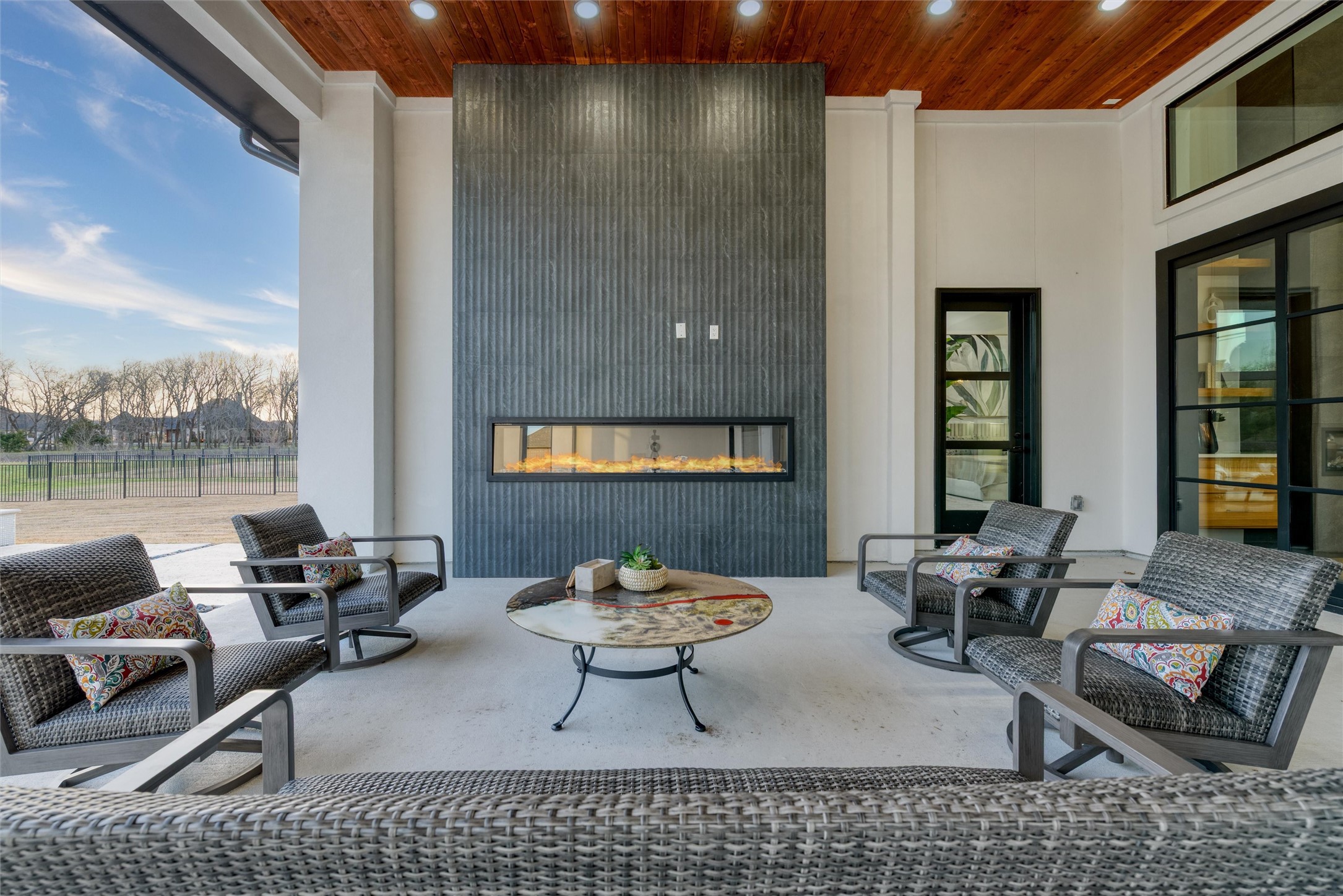 915 Bentwater Drive