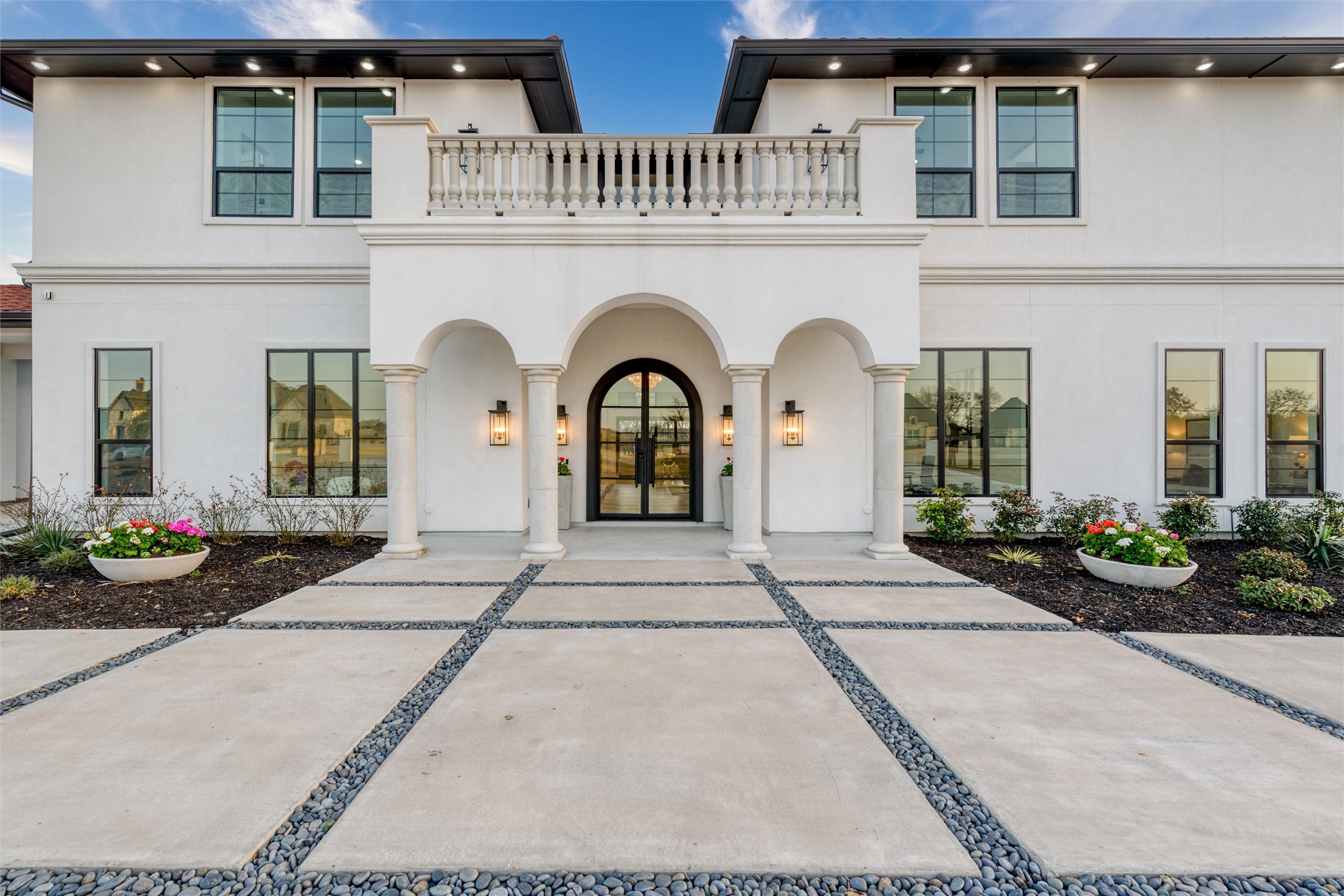 915 Bentwater Drive
