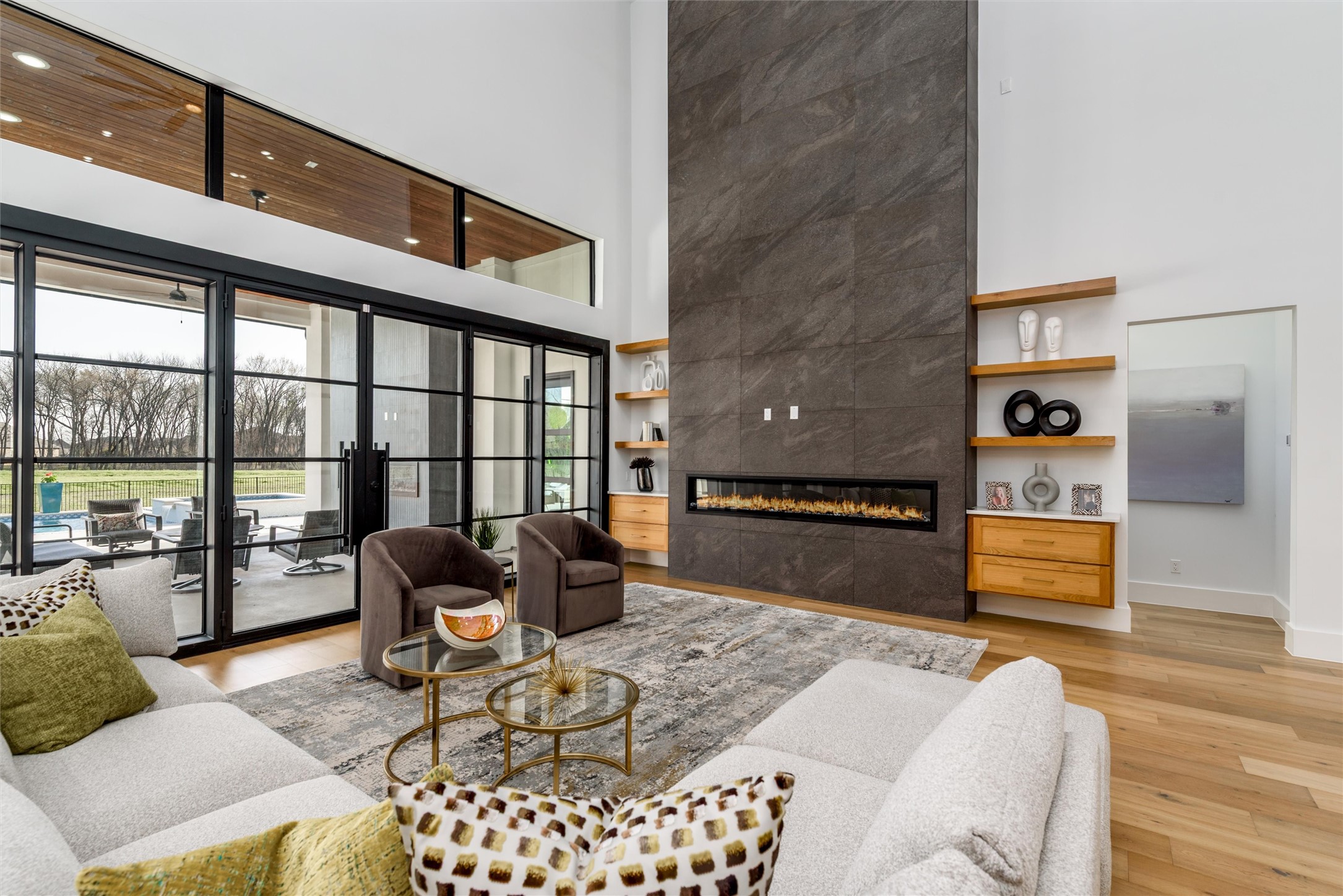 915 Bentwater Drive