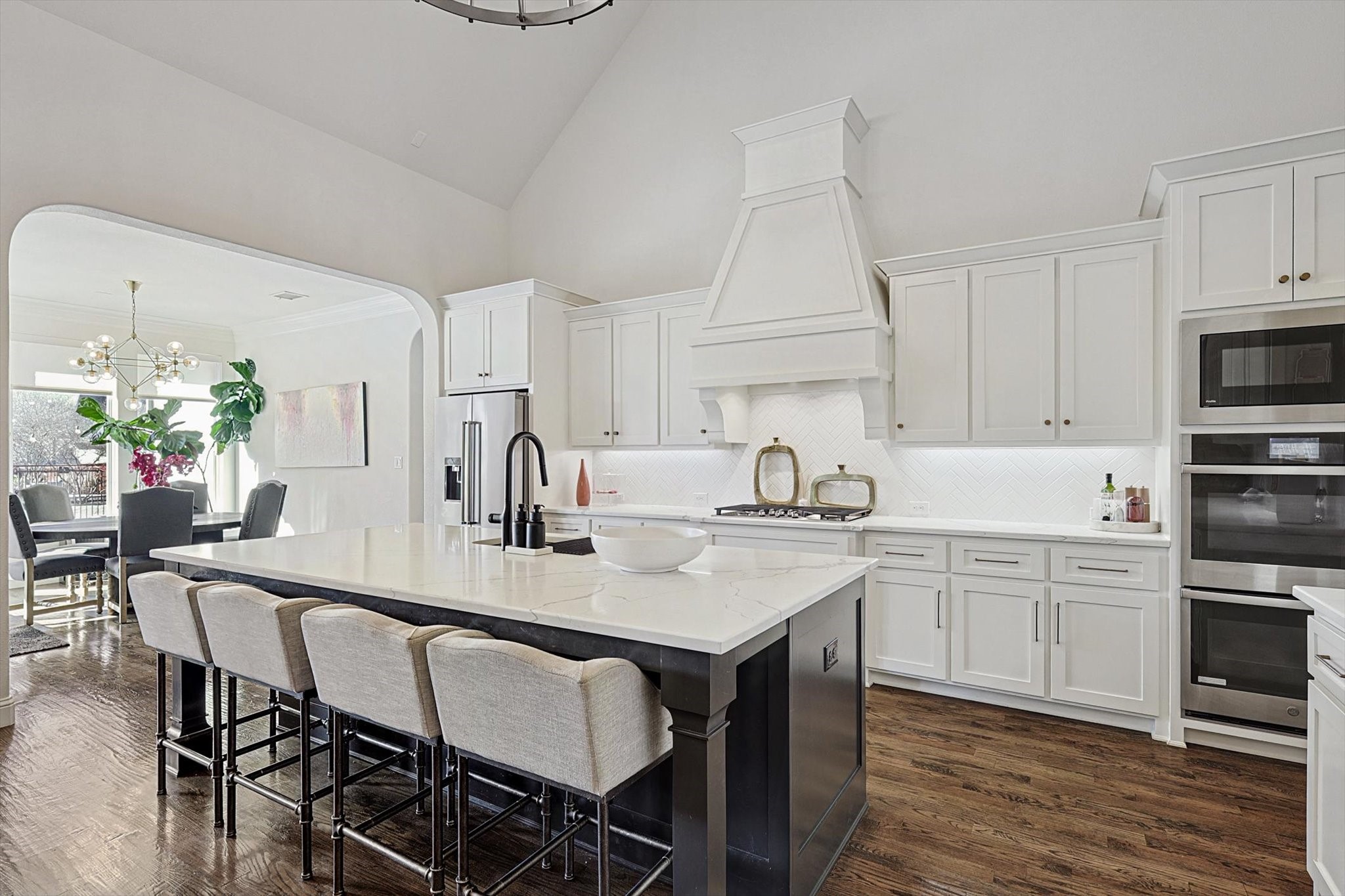 3351 Waverly Drive