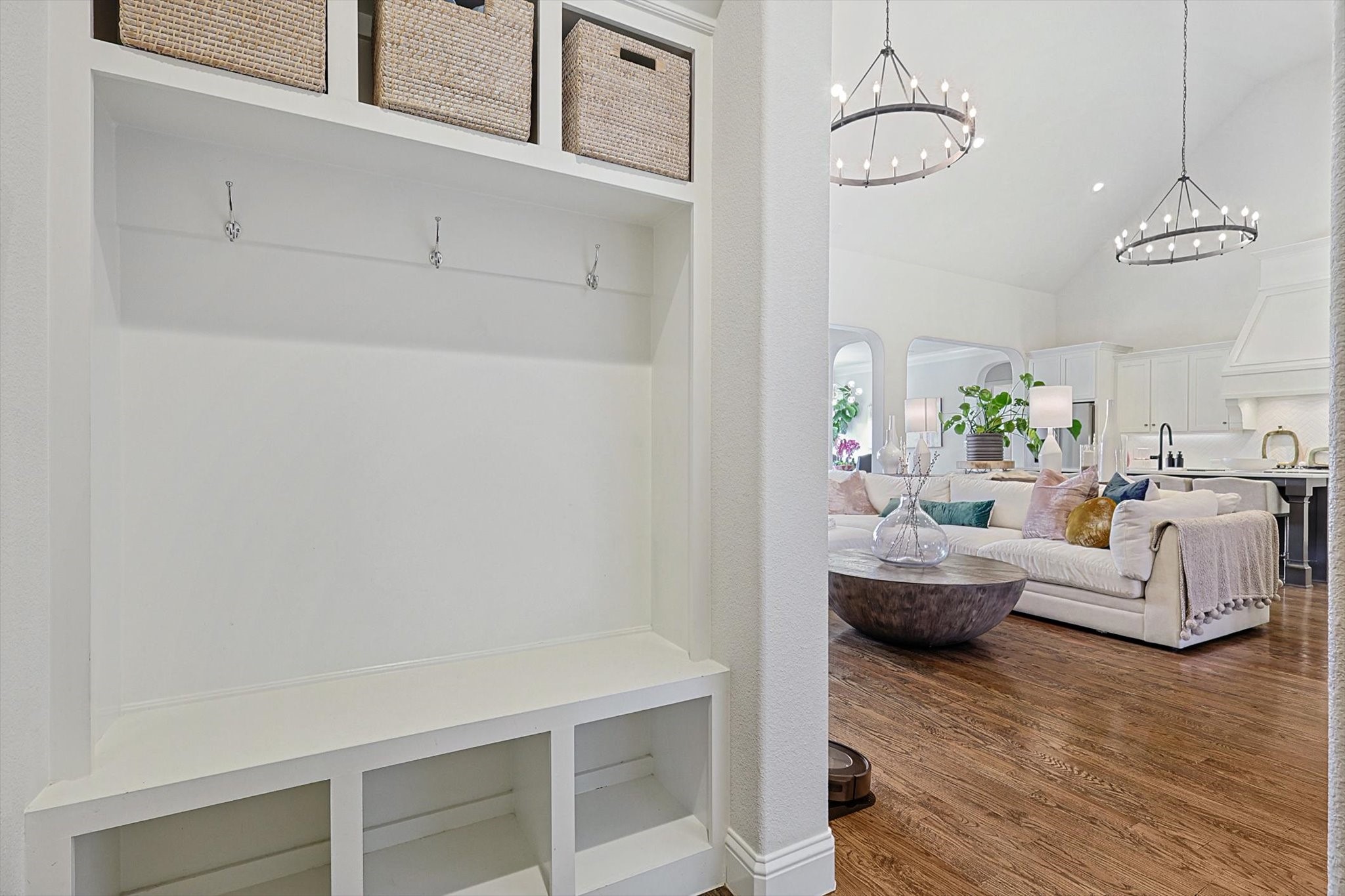 3351 Waverly Drive
