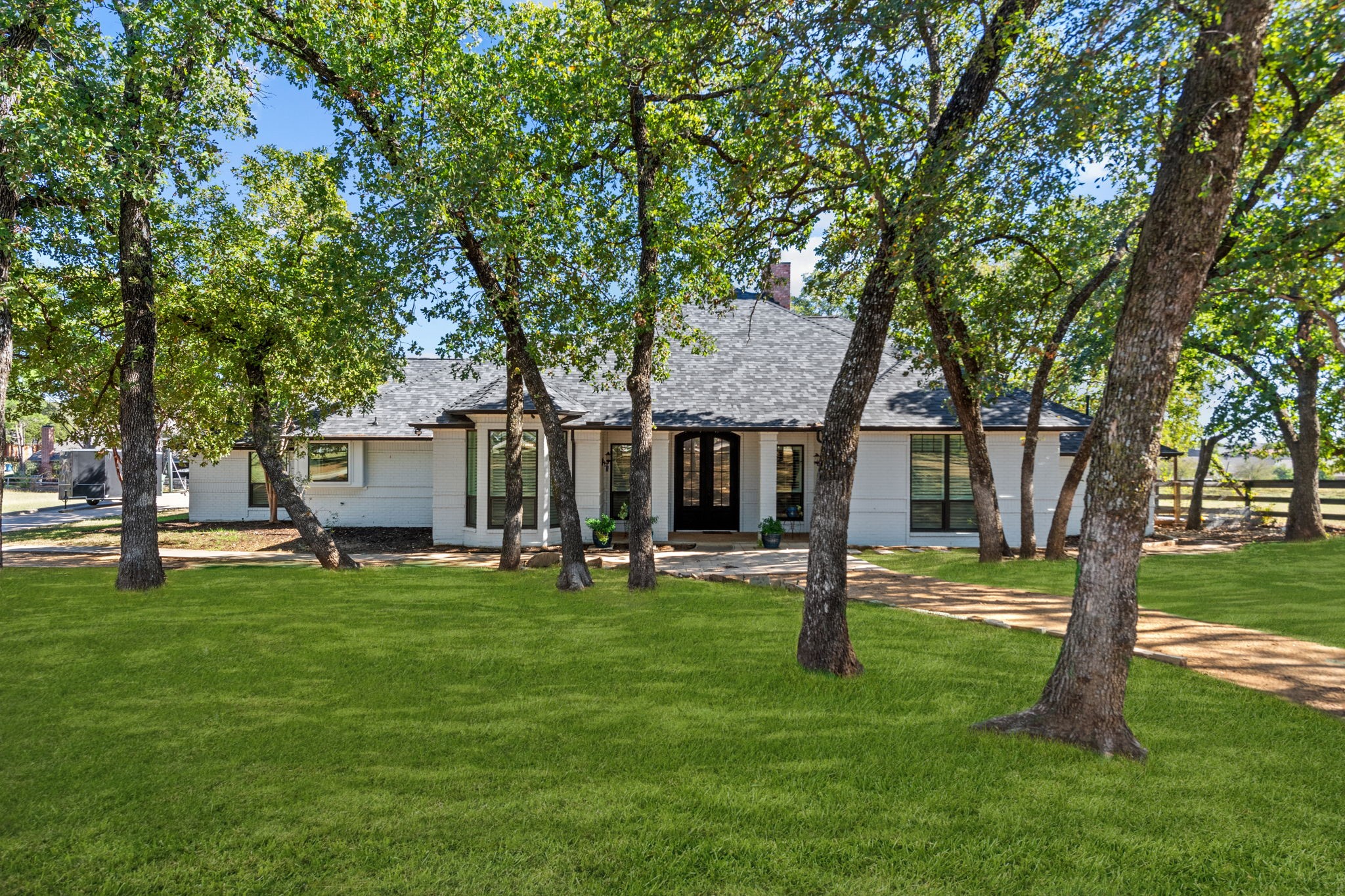 4800 Lusk Lane