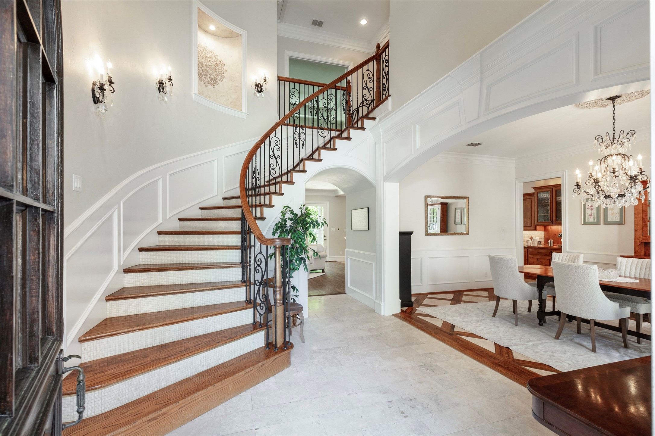 6413 Avalon Woods Drive
