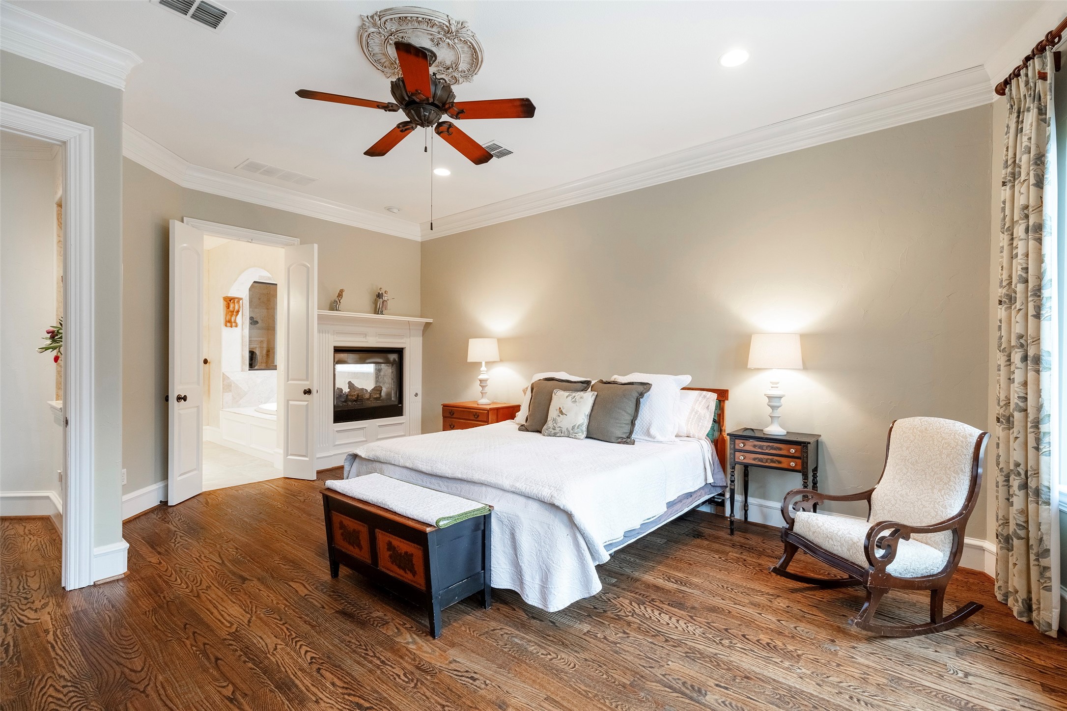 6413 Avalon Woods Drive