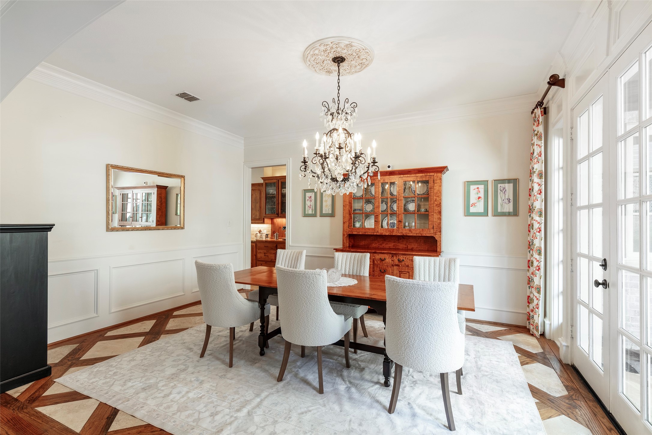 6413 Avalon Woods Drive