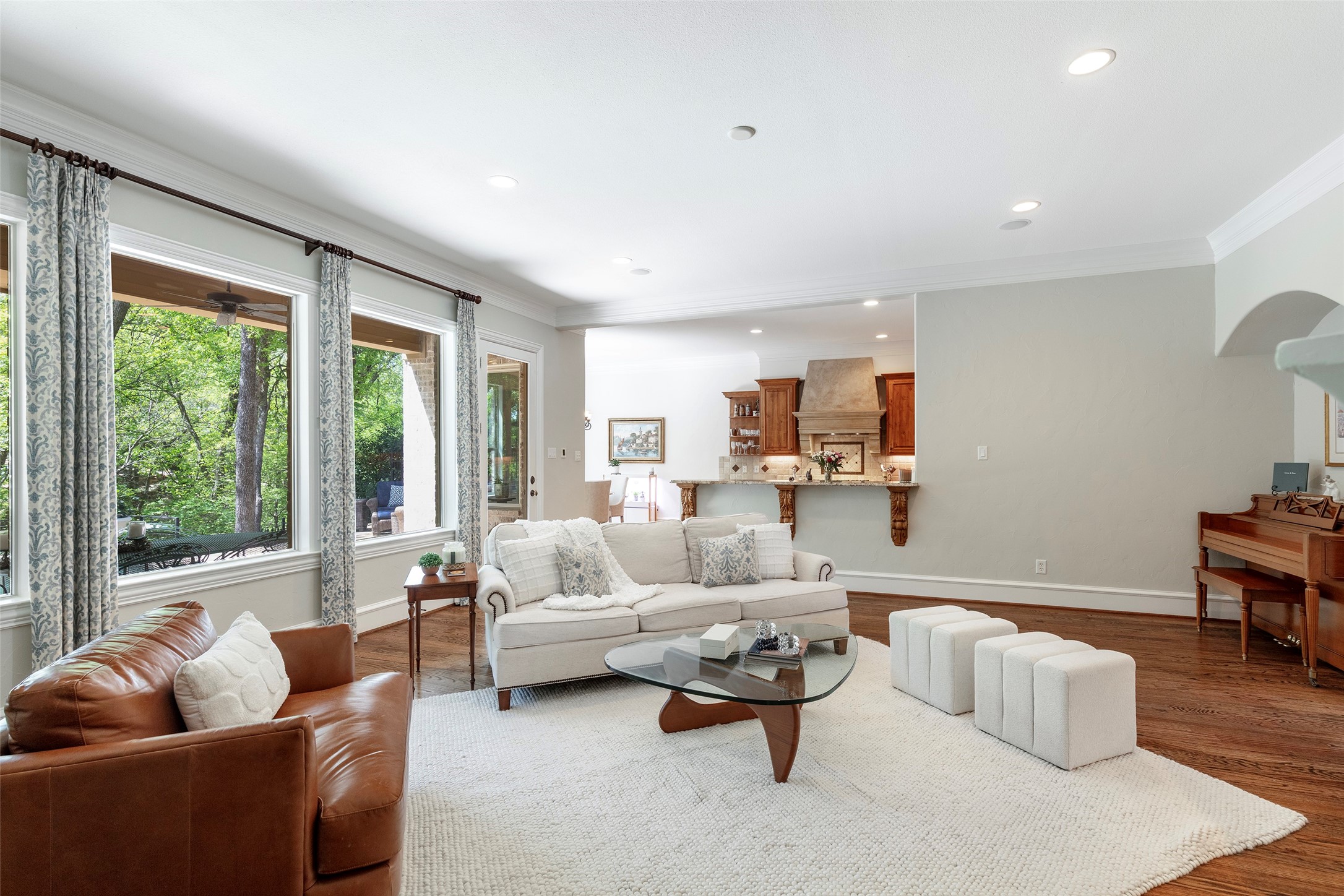 6413 Avalon Woods Drive