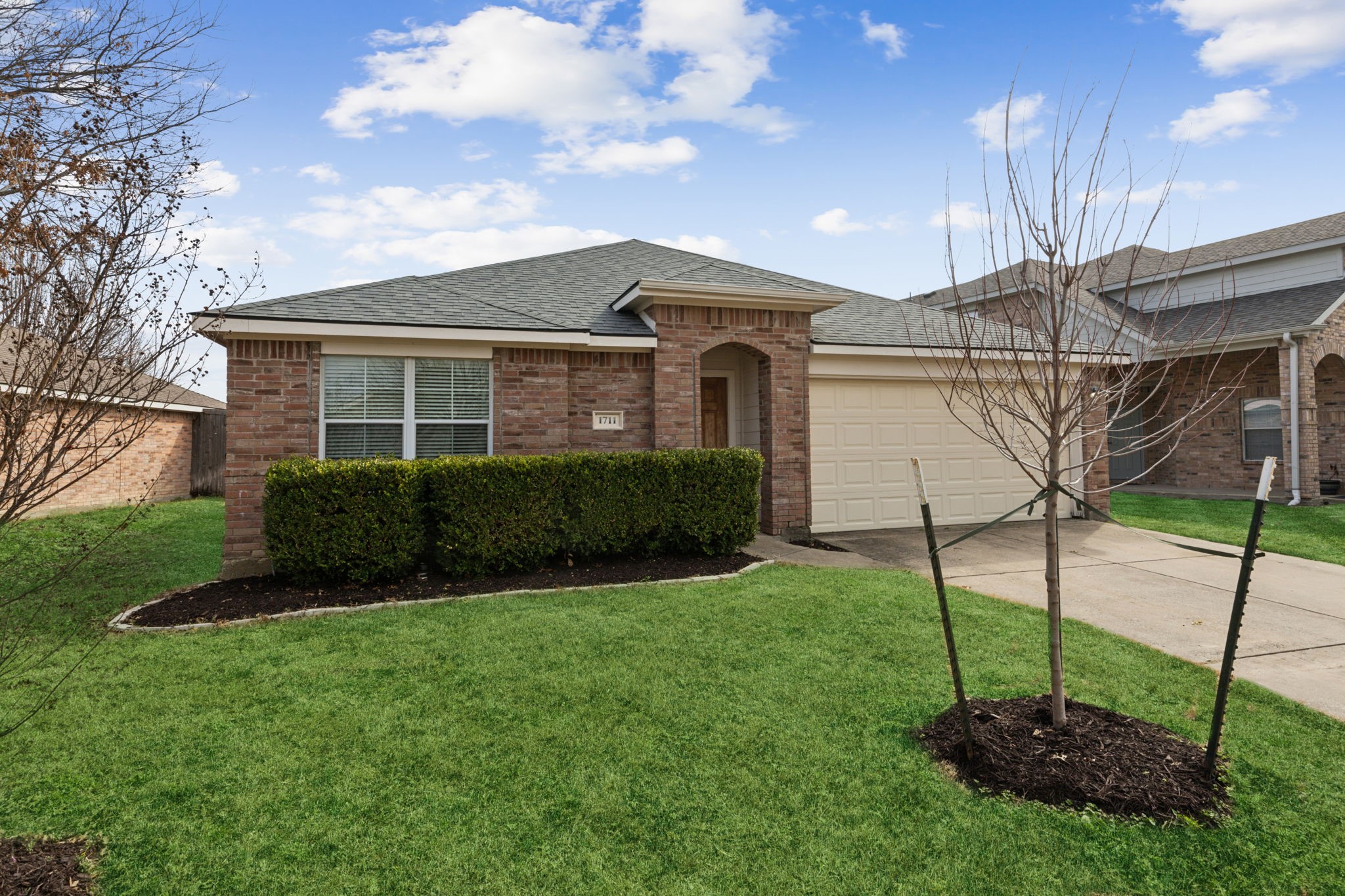 1711 White Mountain Way