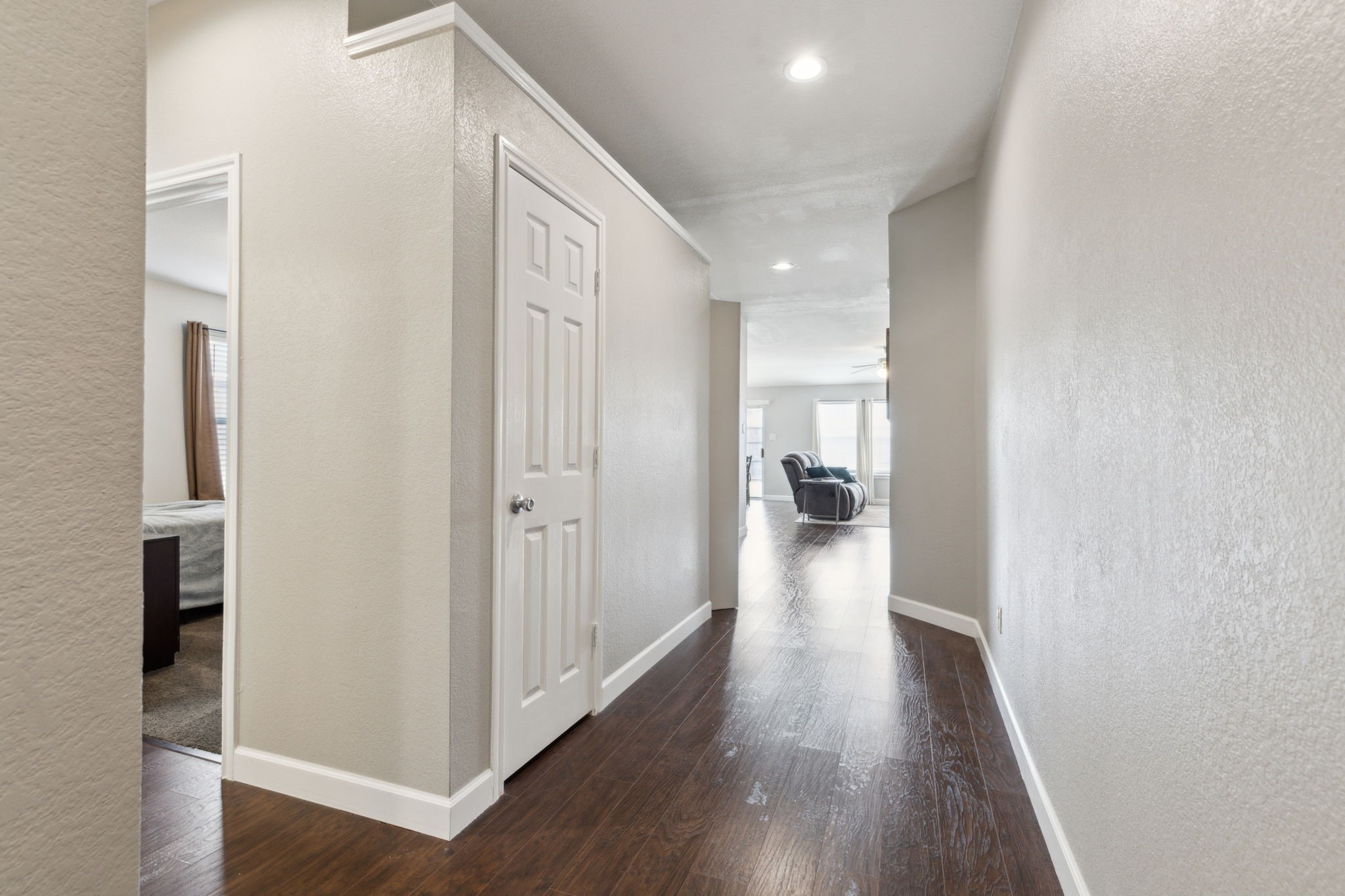 1711 White Mountain Way