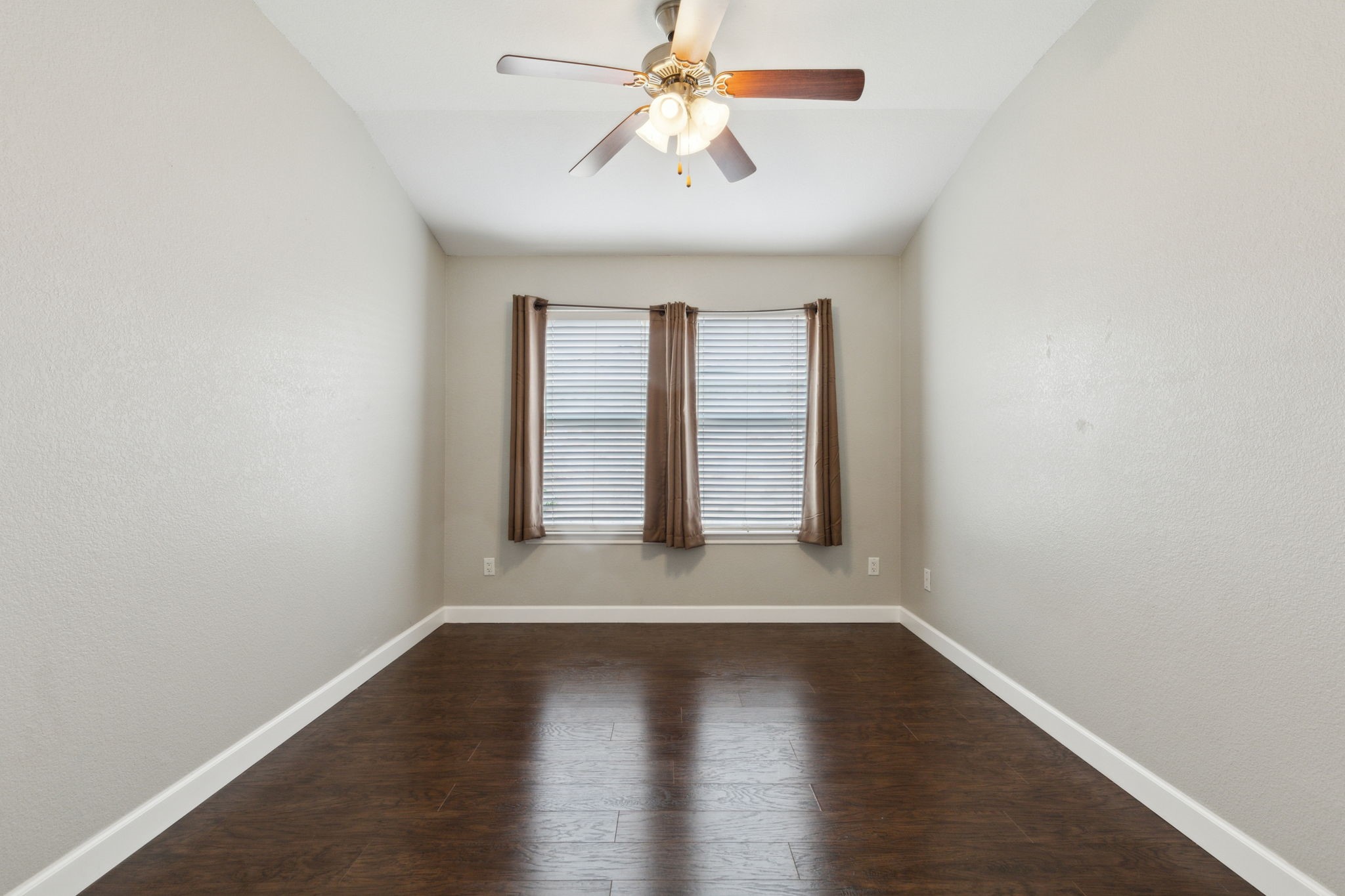 1711 White Mountain Way
