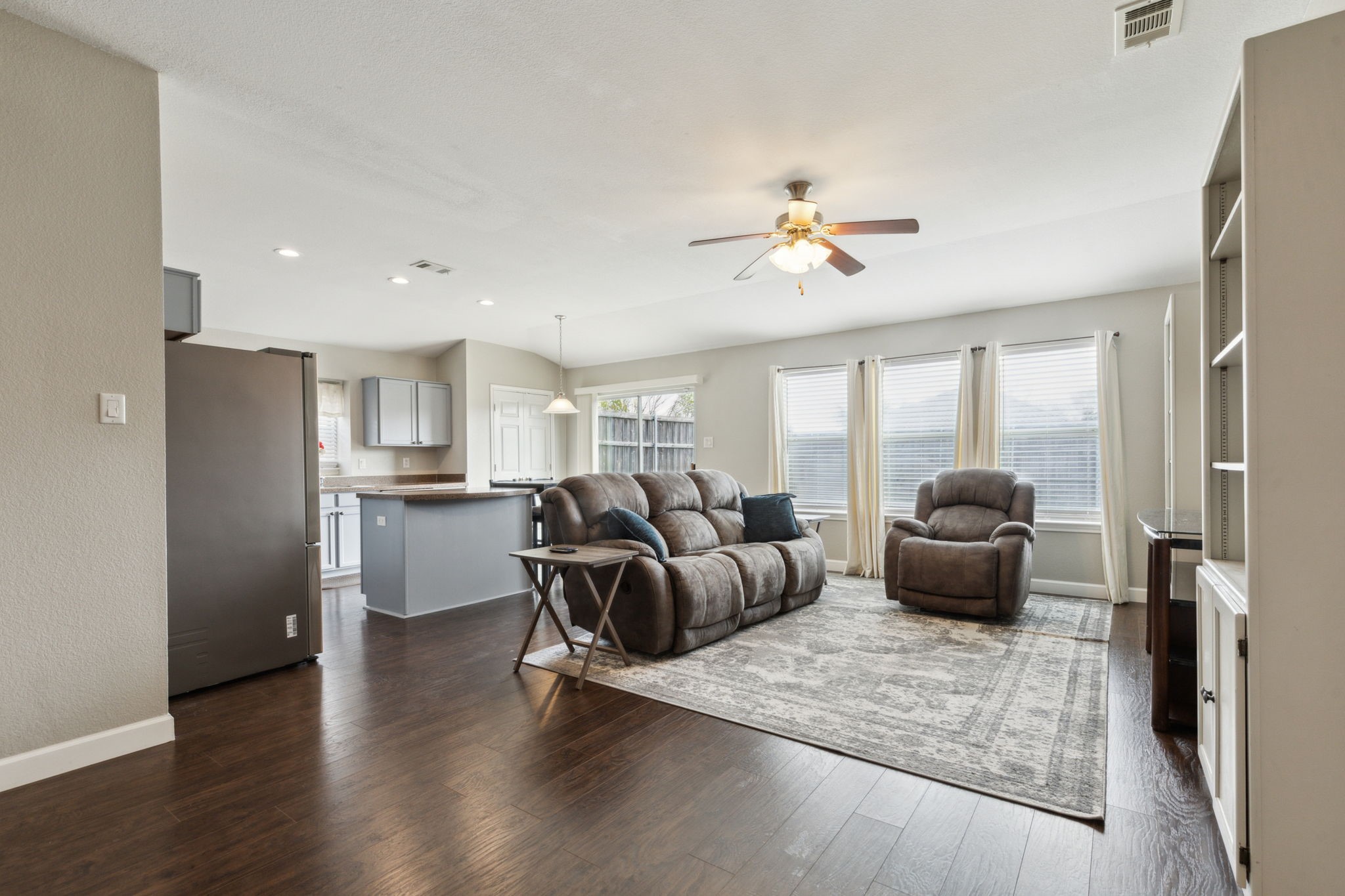1711 White Mountain Way
