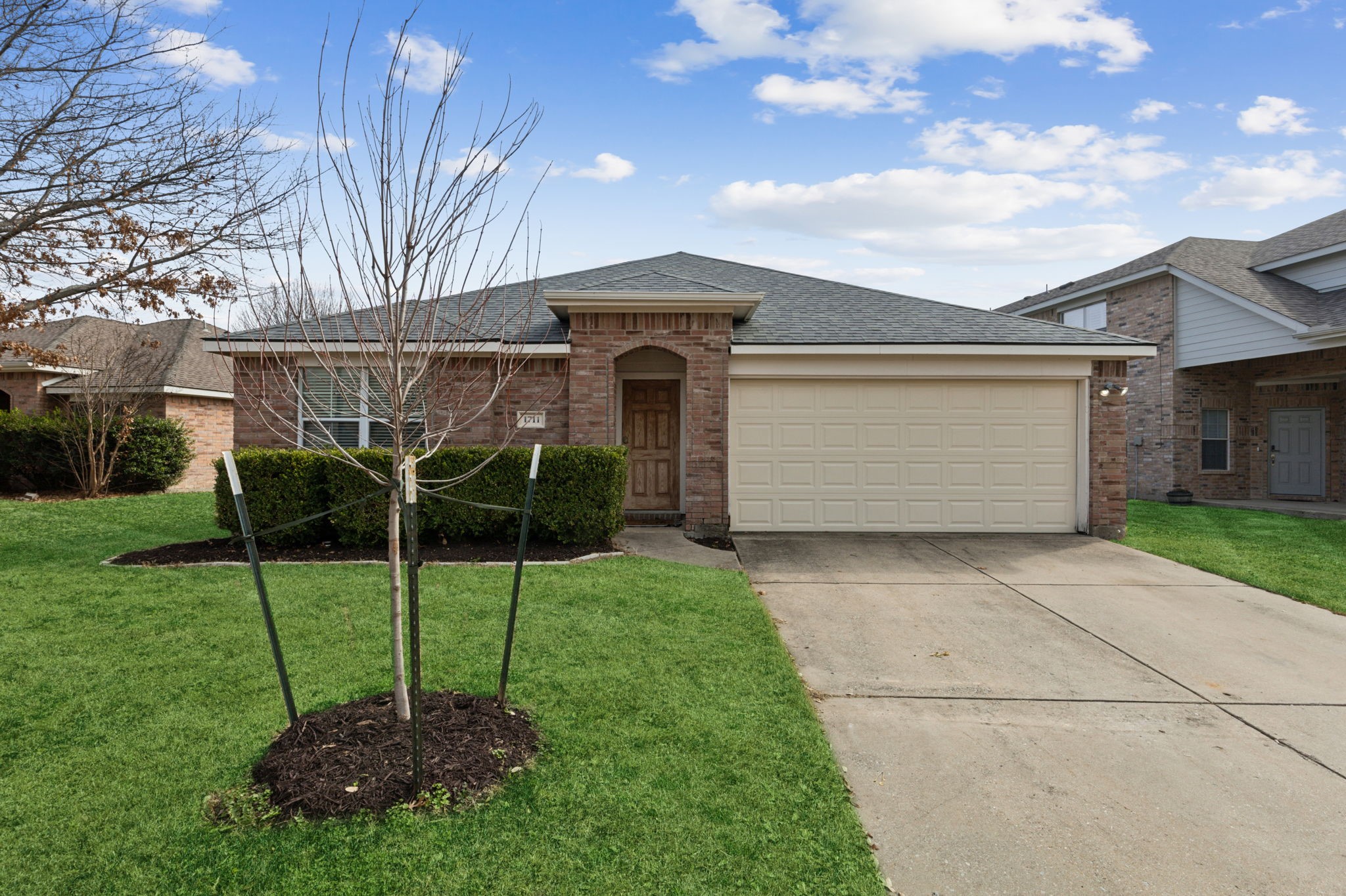 1711 White Mountain Way
