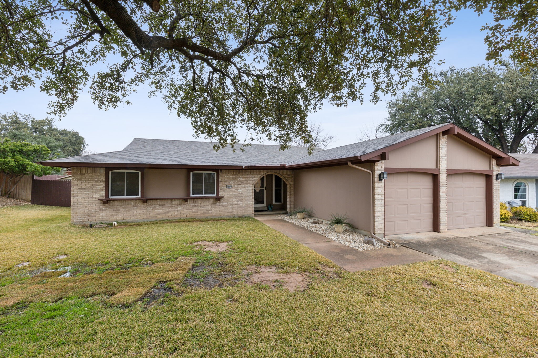1009 Summit Circle