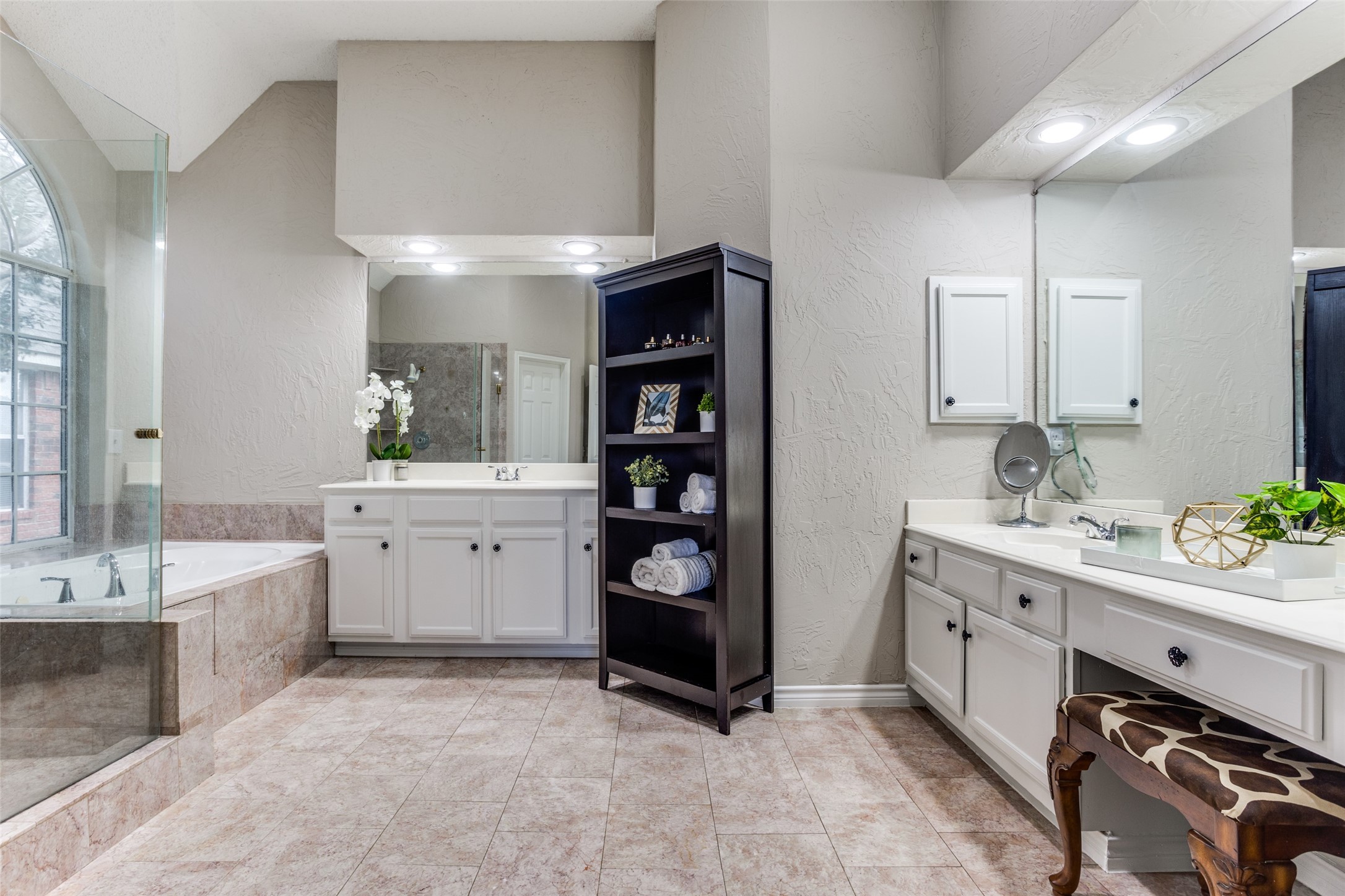 621 Palm Desert Drive