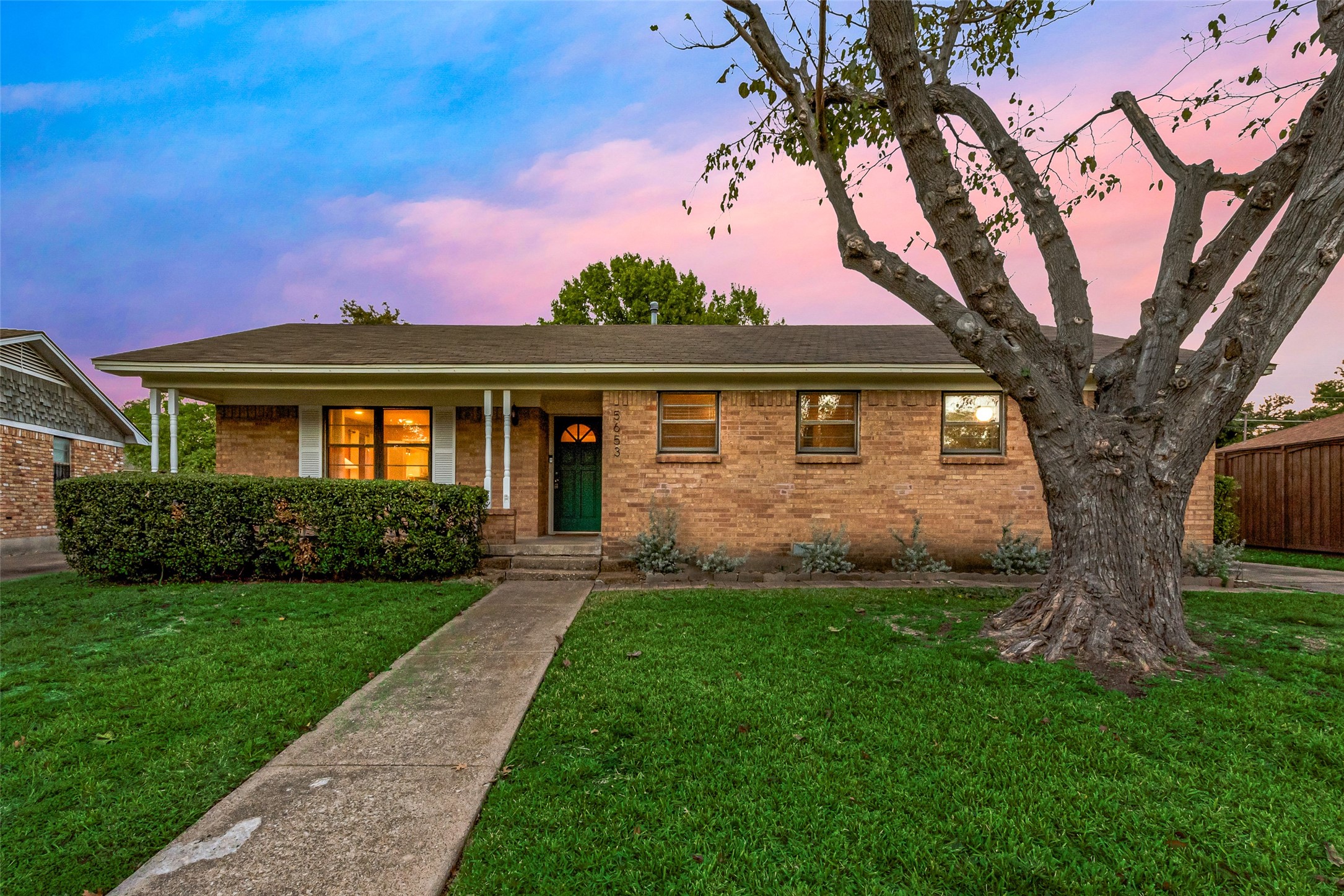 5653 Meadowick Lane
