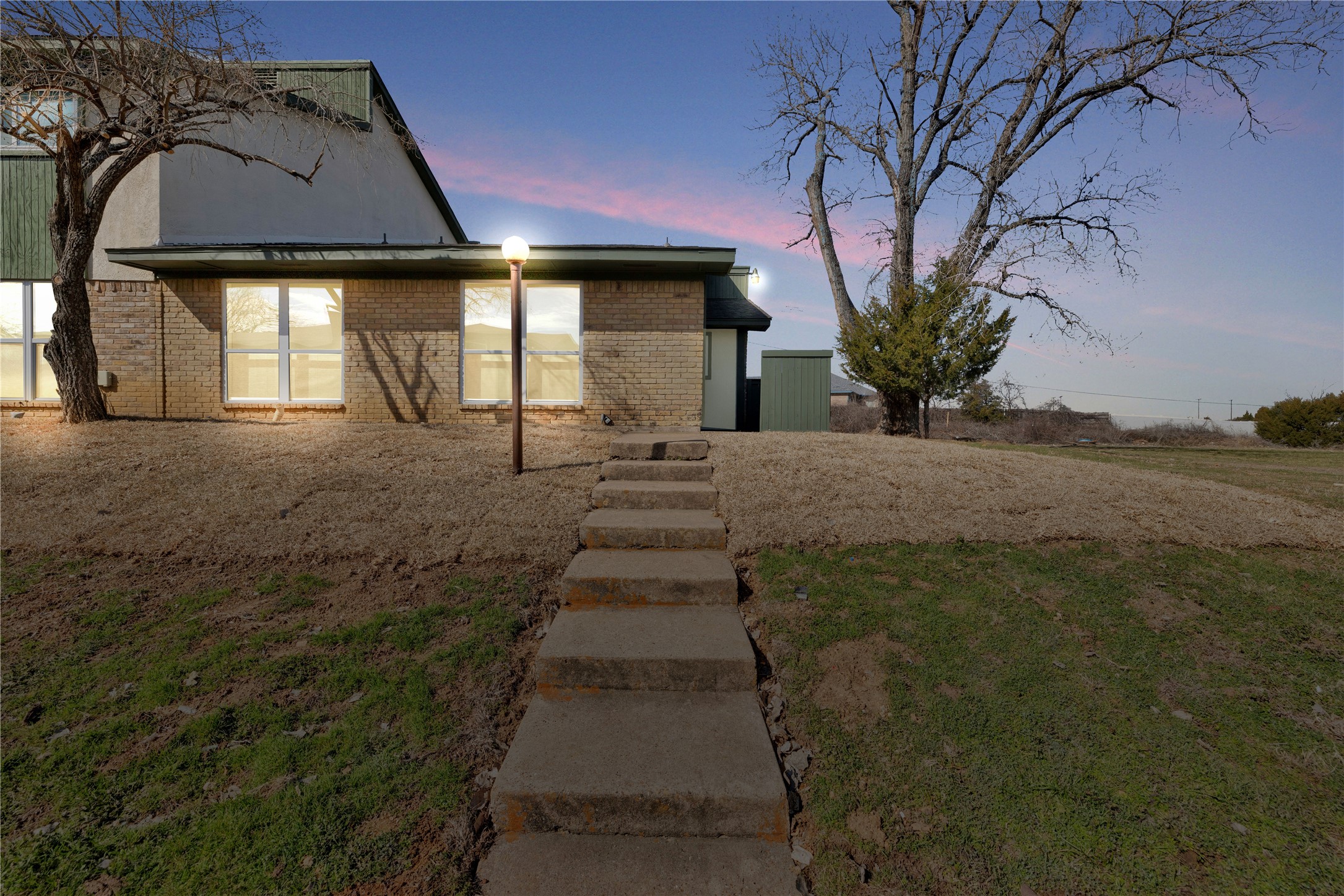 1402 S Carrier Parkway 410