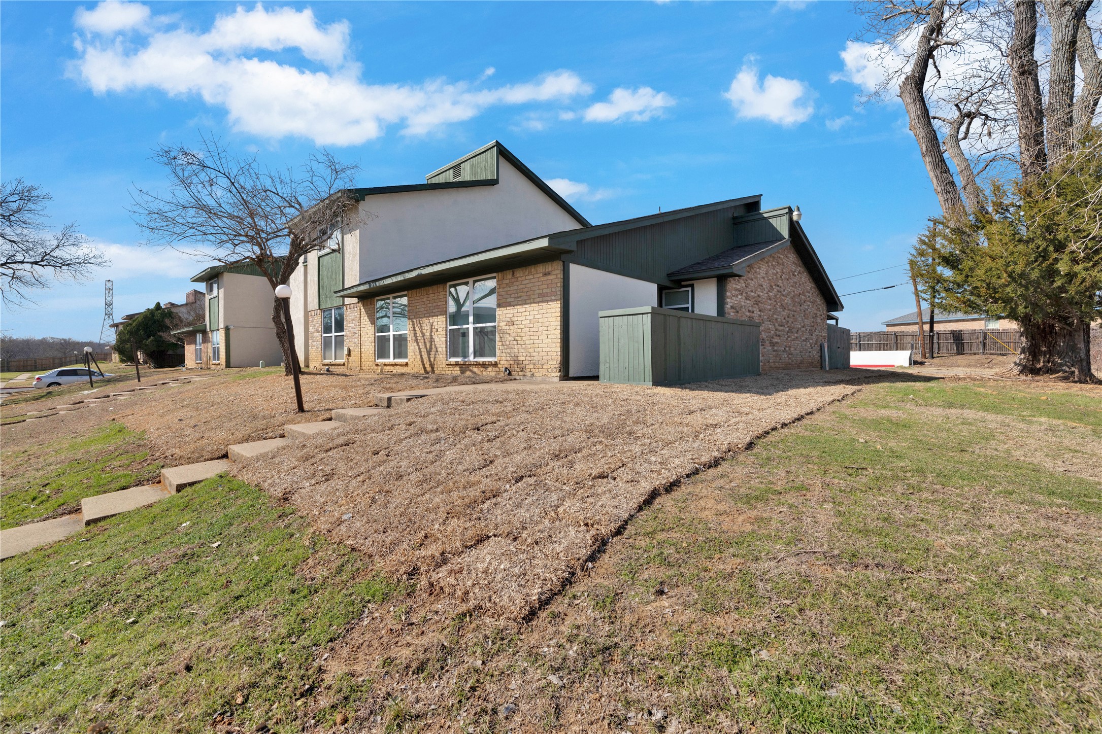 1402 S Carrier Parkway 410
