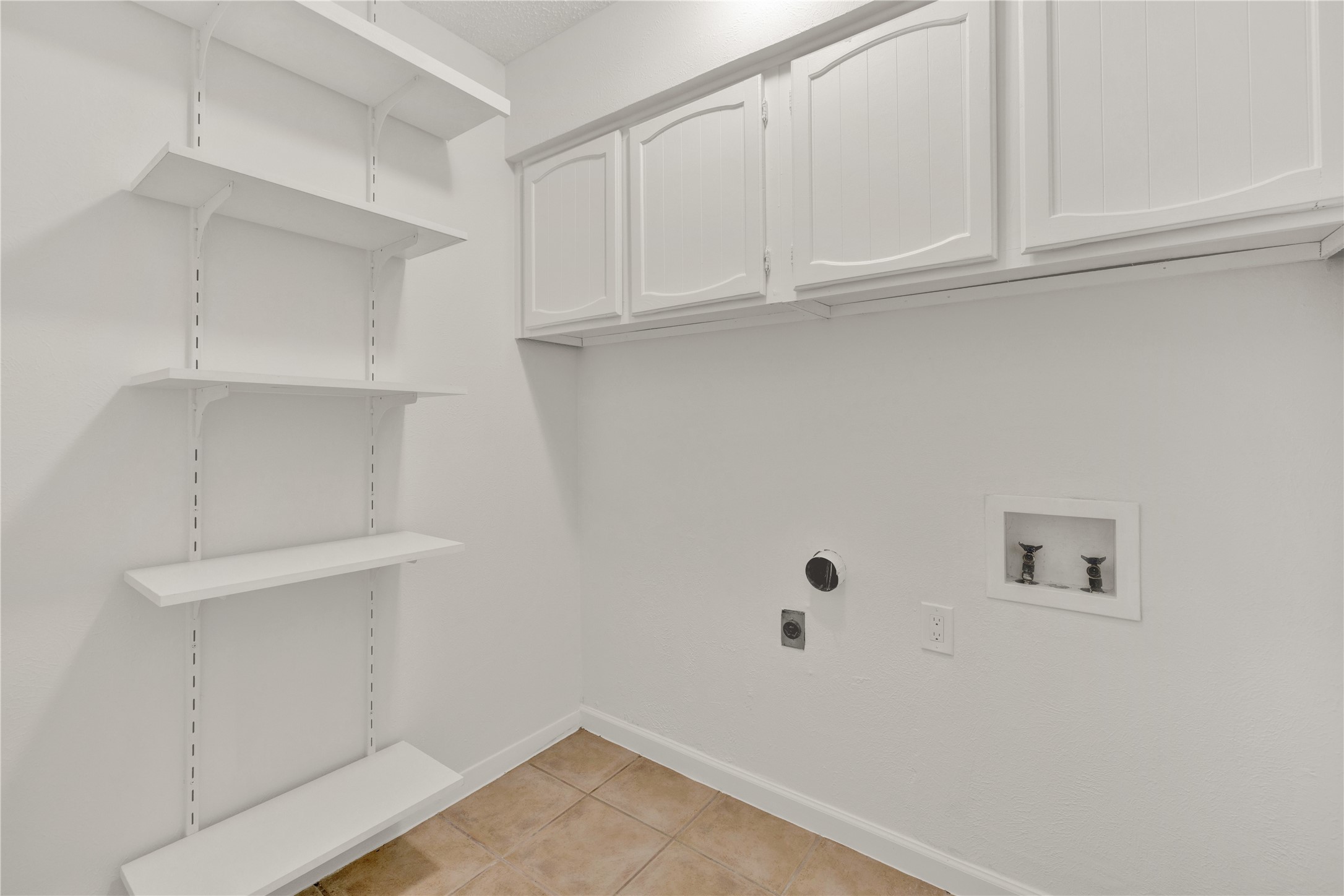 1402 S Carrier Parkway 410