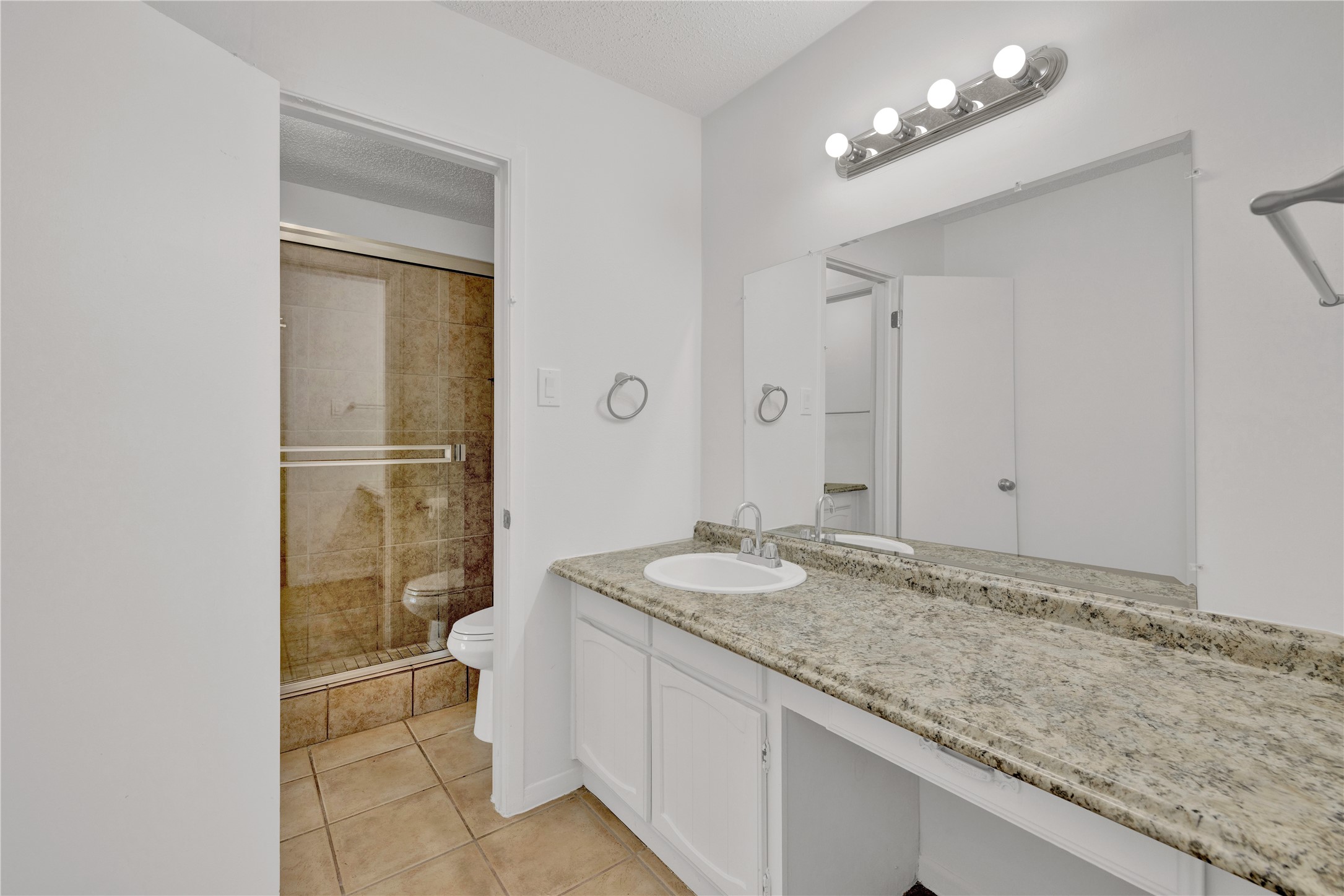 1402 S Carrier Parkway 410