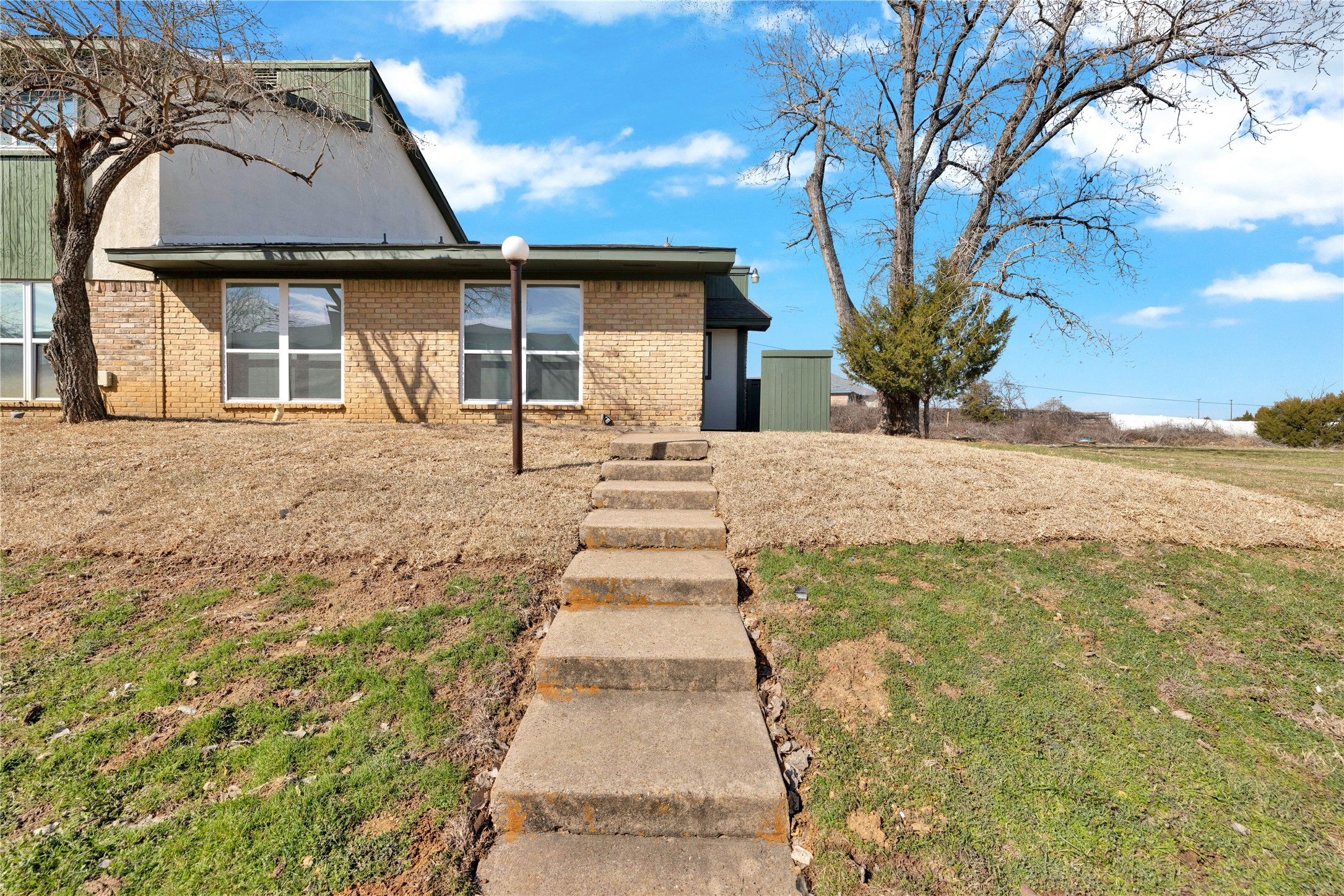 1402 S Carrier Parkway 410
