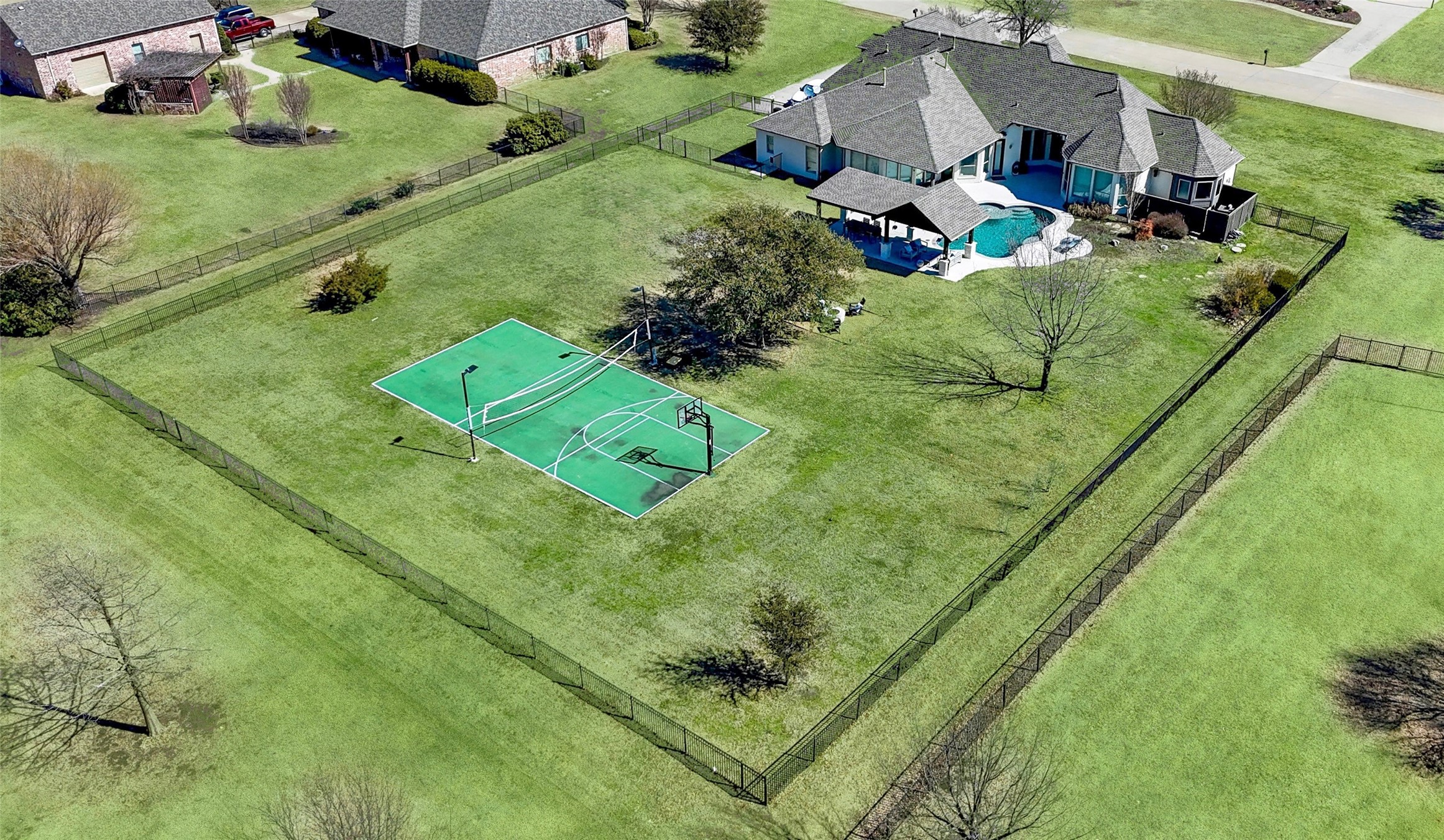 6557 Lark Circle