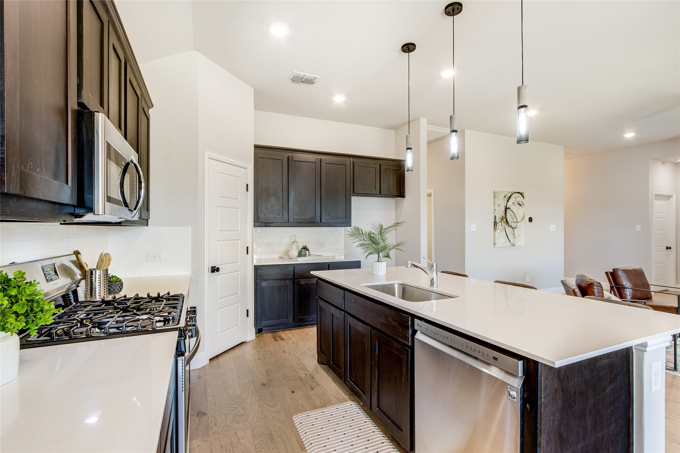 4008 Sparrow Trail