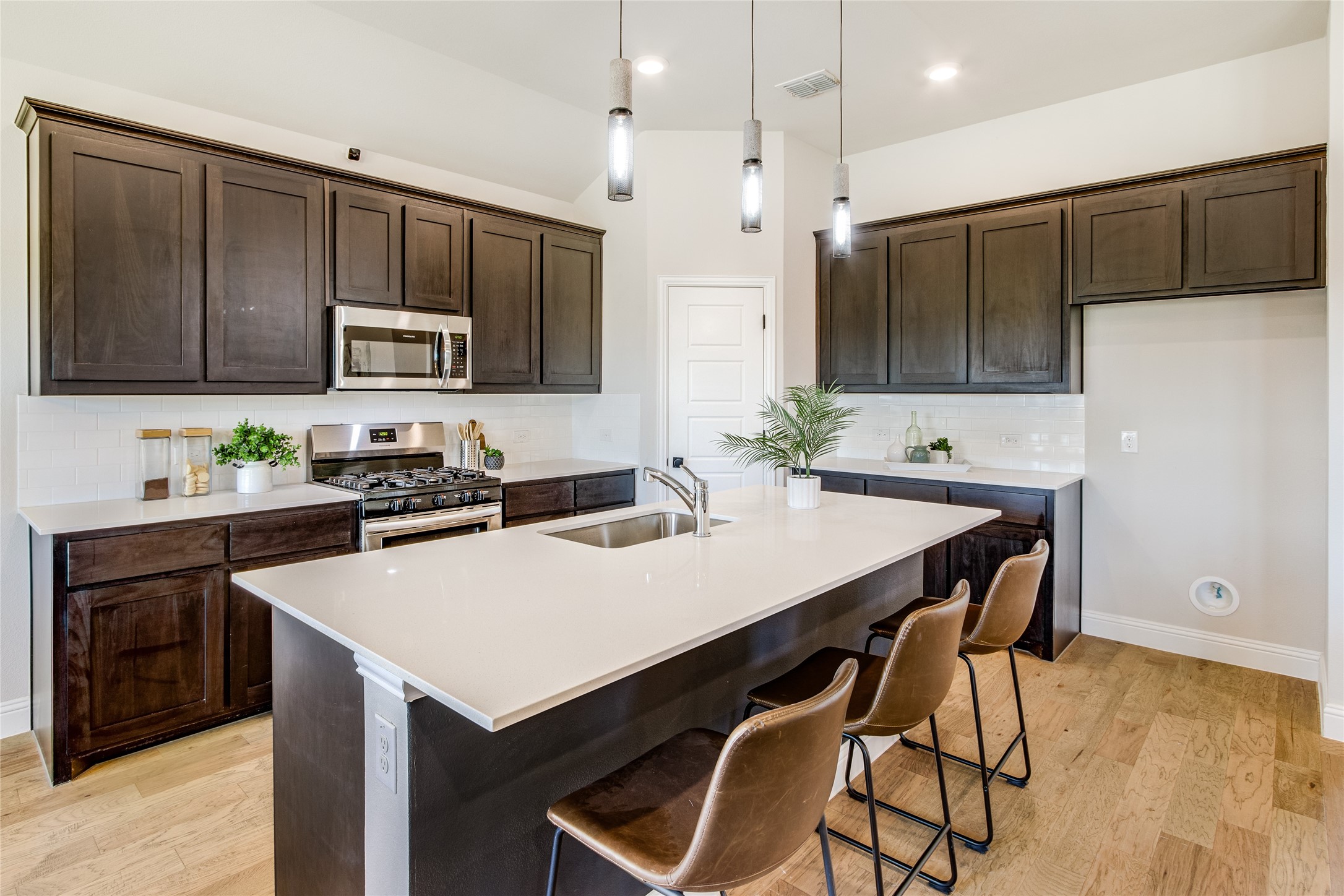 4008 Sparrow Trail