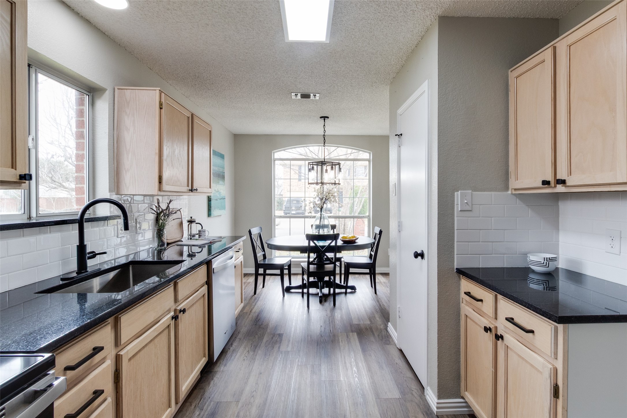 1708 Gainsborough Way