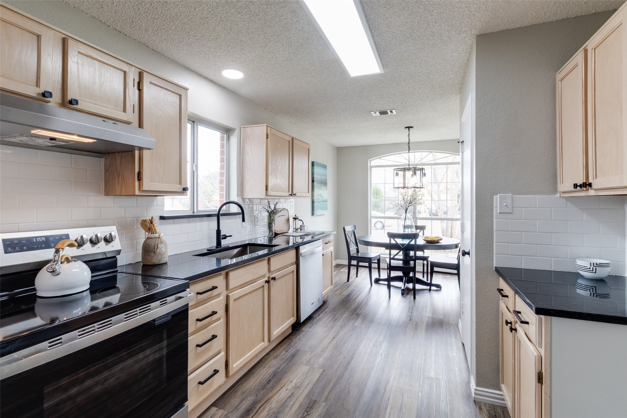 1708 Gainsborough Way