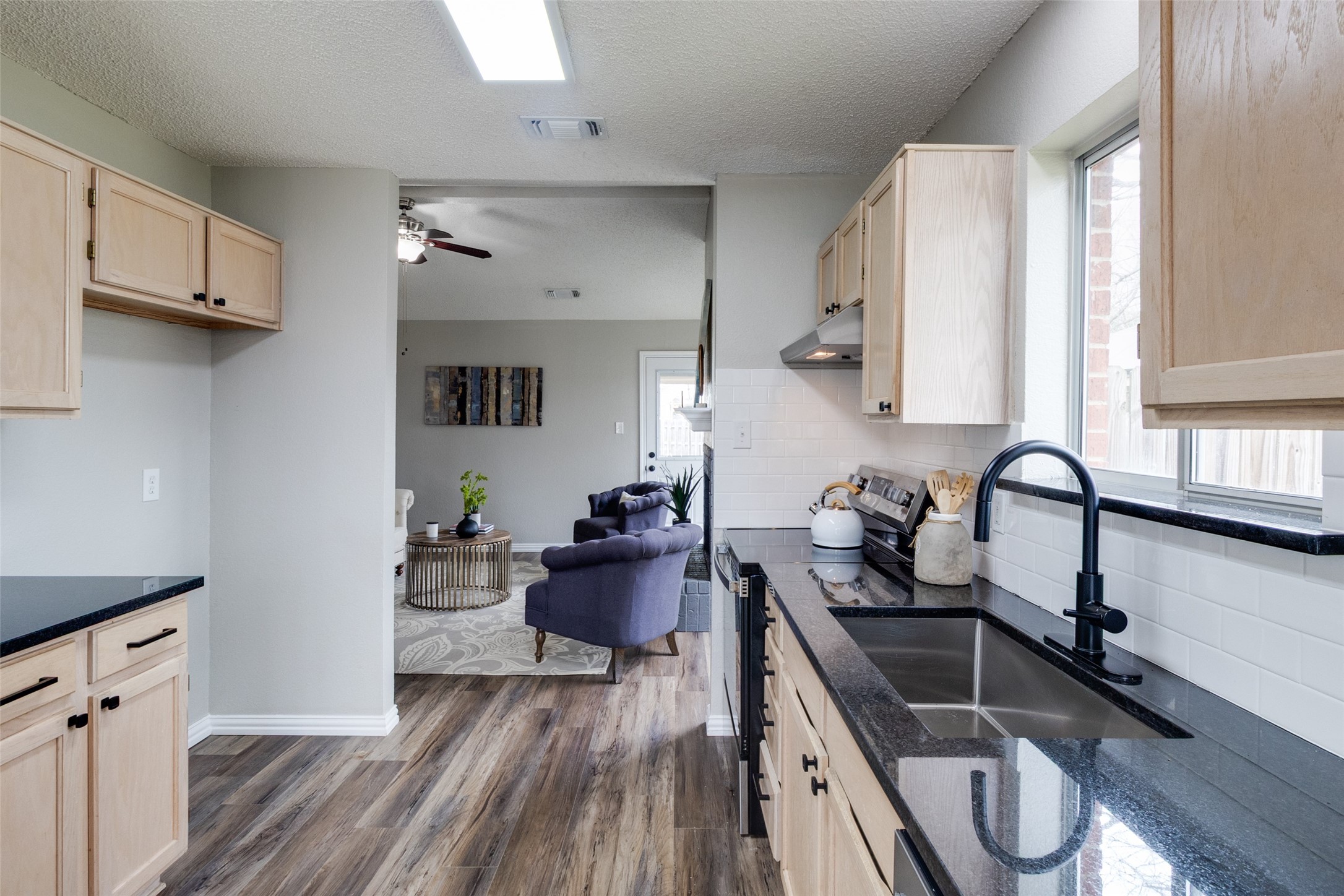 1708 Gainsborough Way