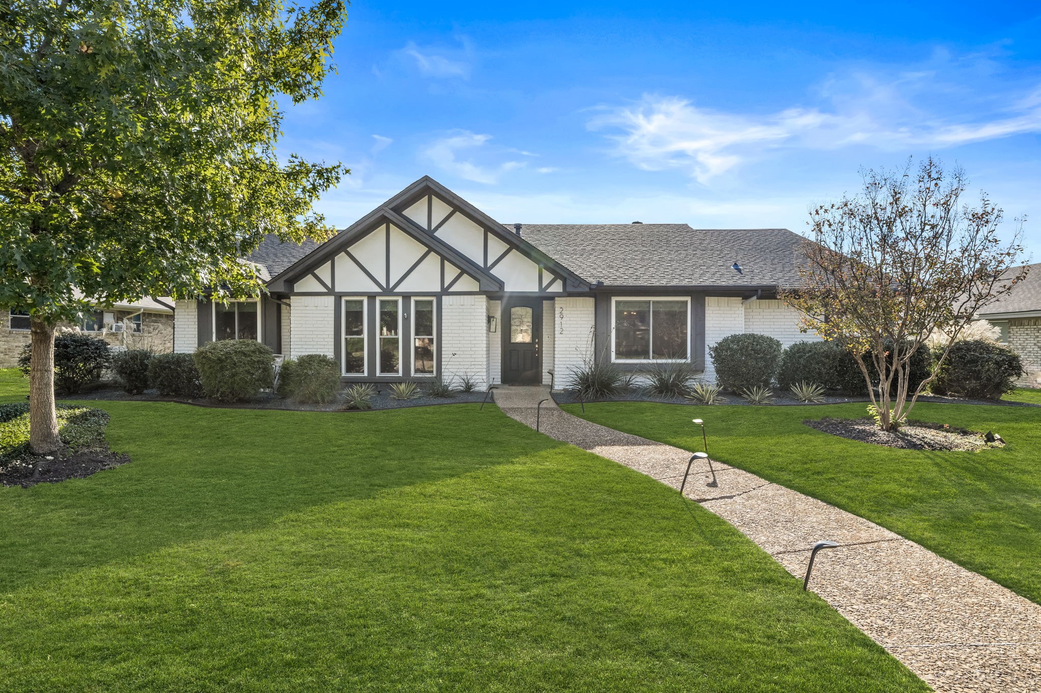 2912 Knollwood Drive