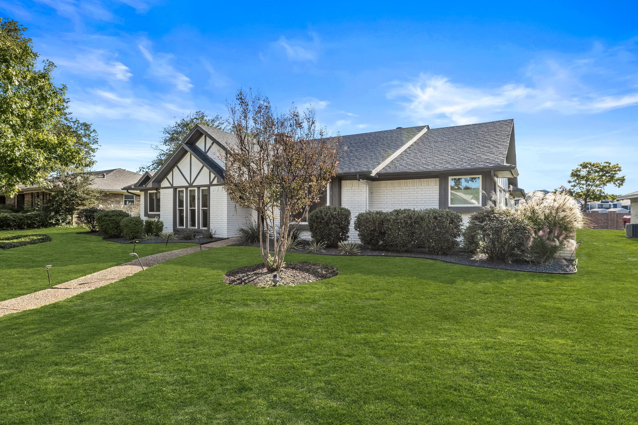 2912 Knollwood Drive