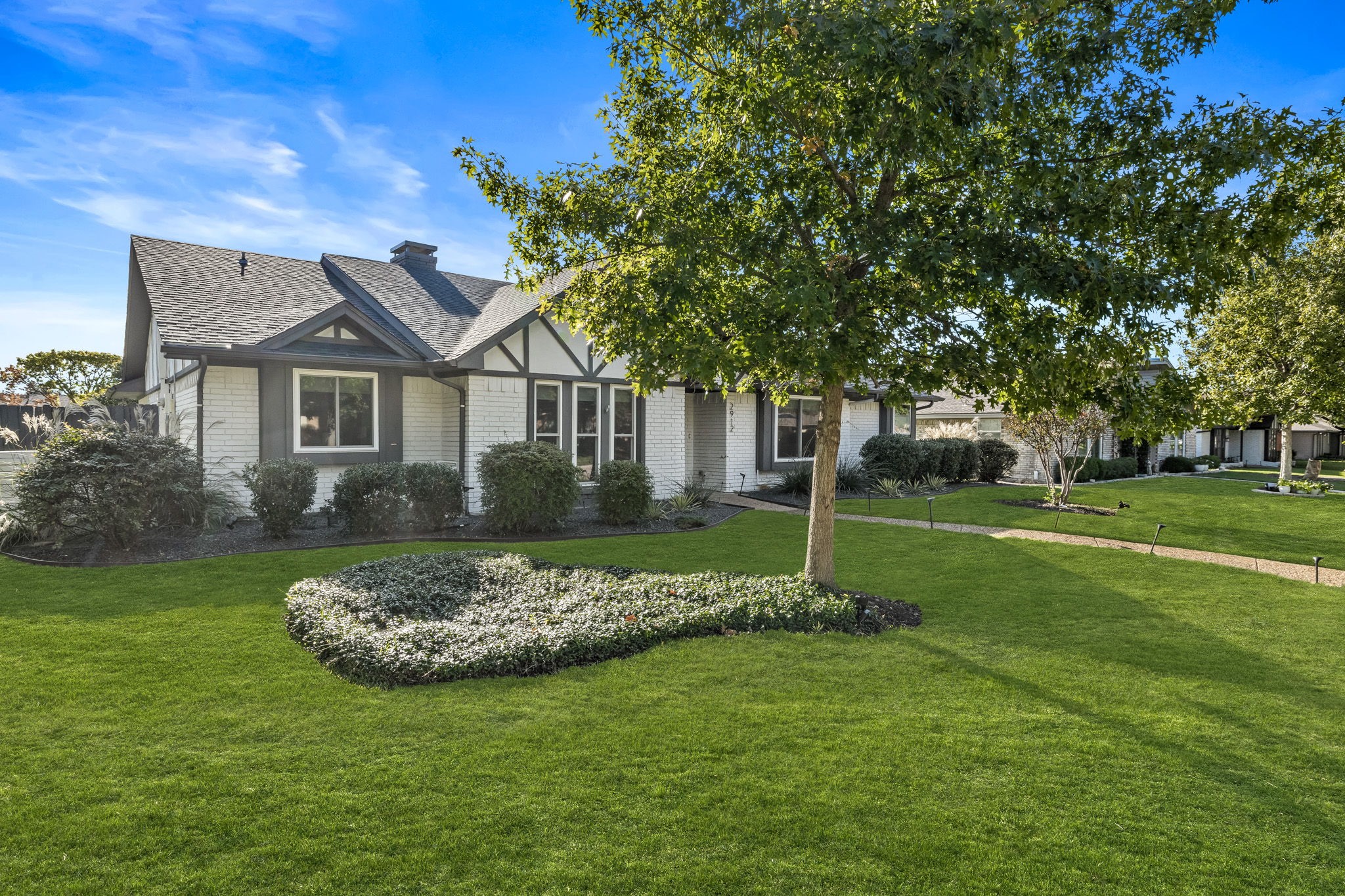 2912 Knollwood Drive