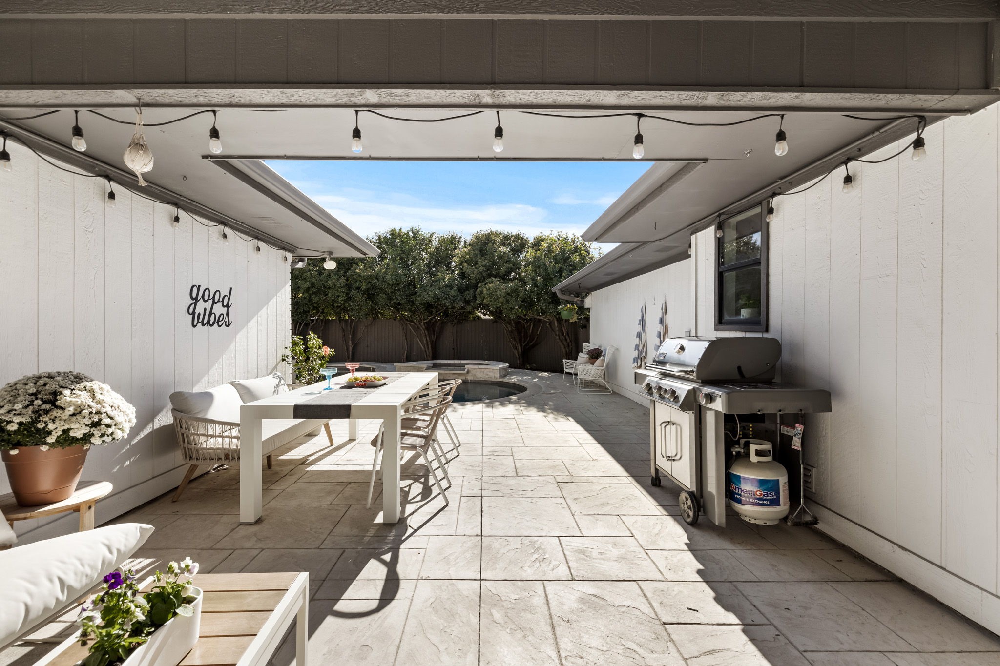 2912 Knollwood Drive