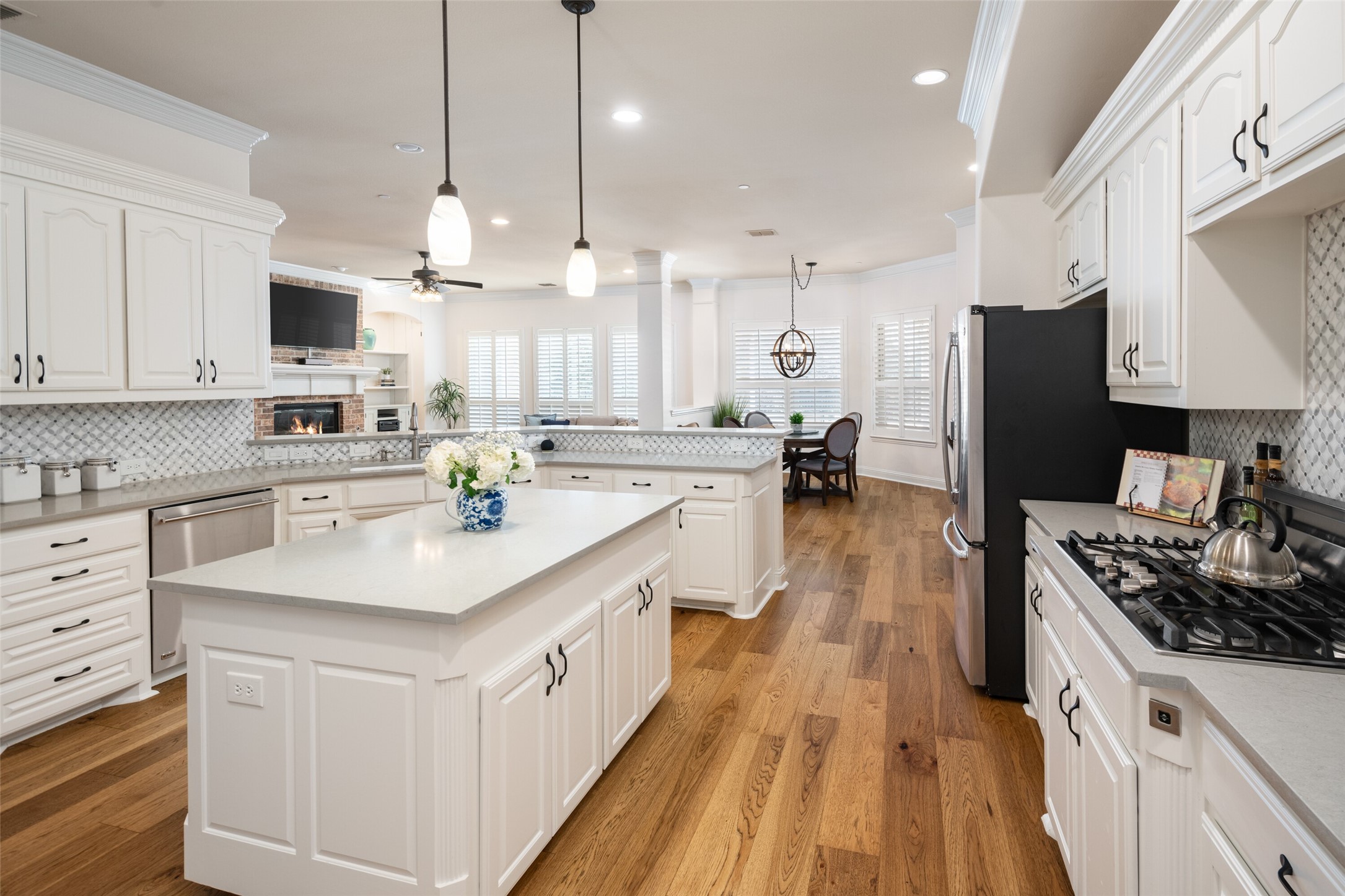 2718 Wolf Creek Drive