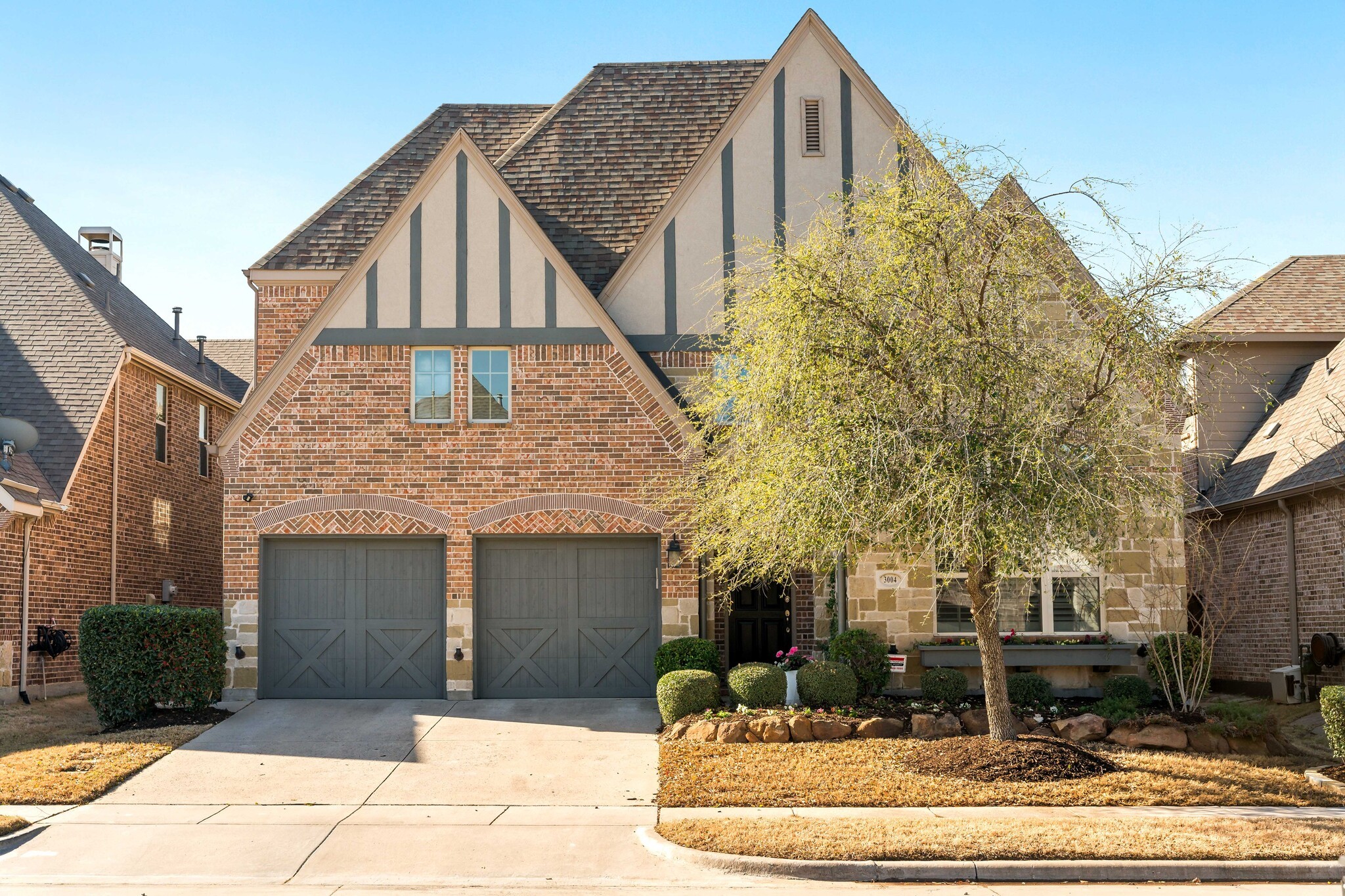 3004 Avondale
